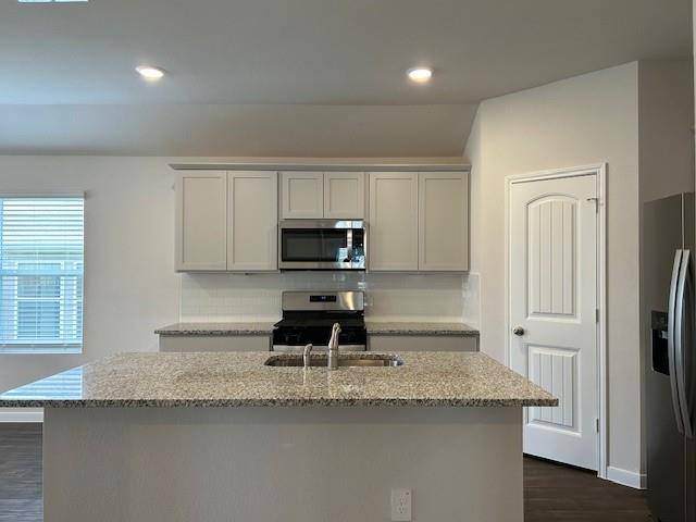 311 Darwin PL, Lockhart, TX 78644