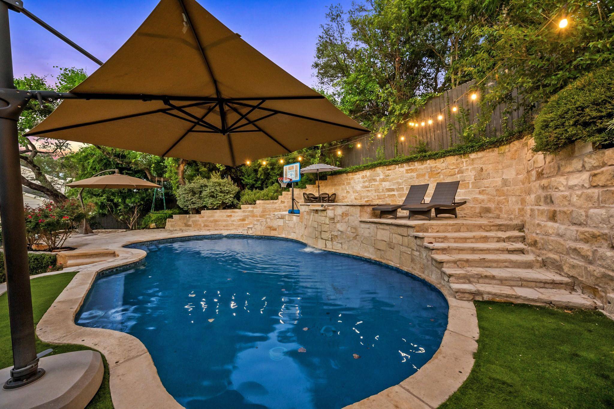 2005 Mistywood DR, Austin, TX 78746