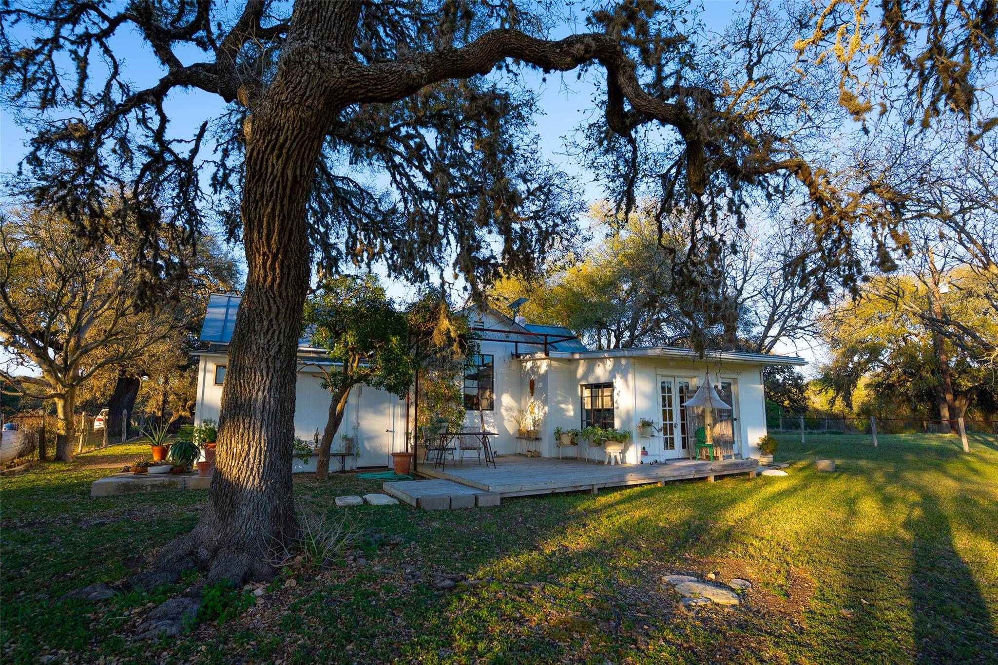 1294 Crabapple RD, Blanco, TX 78606