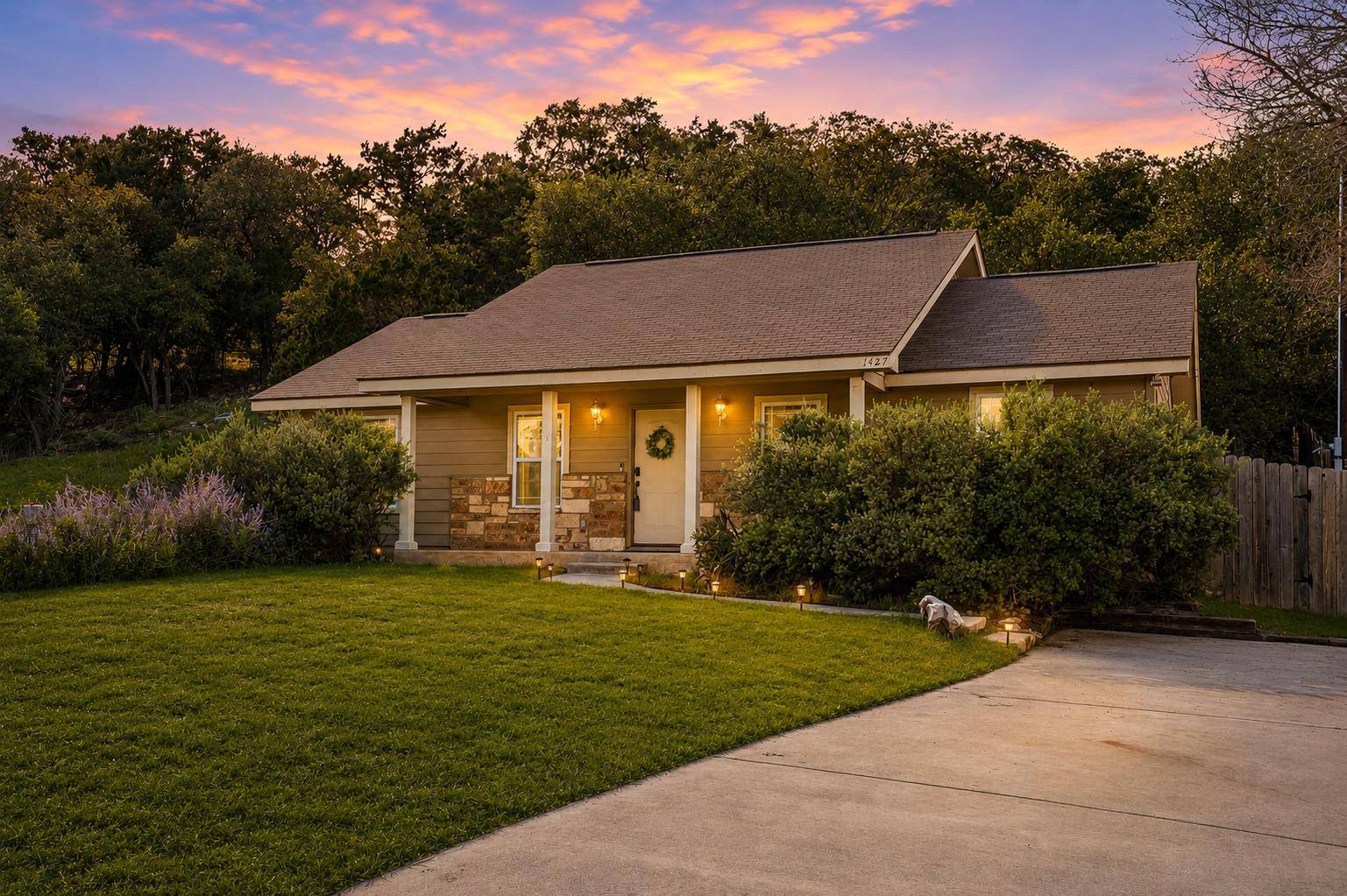 1427 Bonnyview DR, Canyon Lake, TX 78133