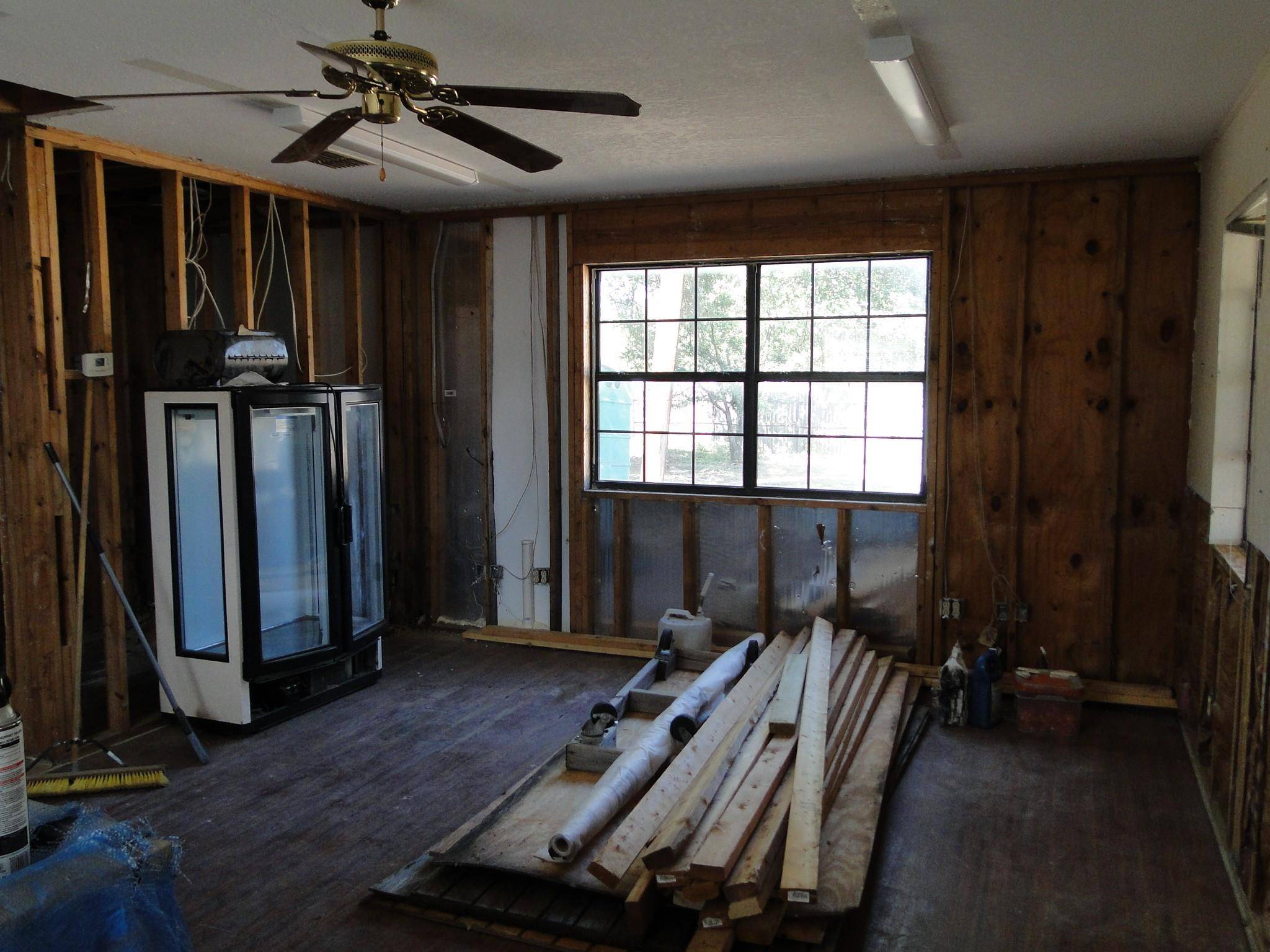 406 W Main ST, Johnson City, TX 78636