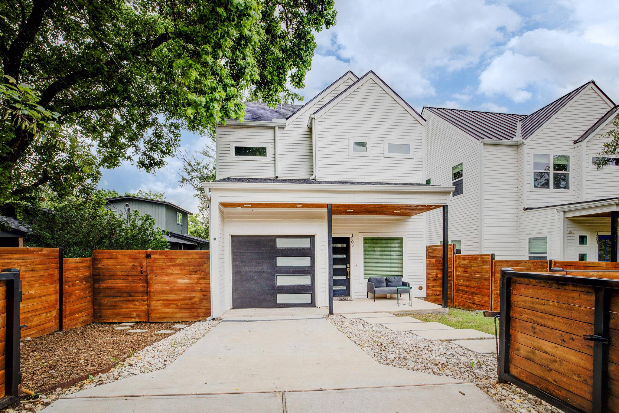 1203 Luna ST, Austin, TX 78721
