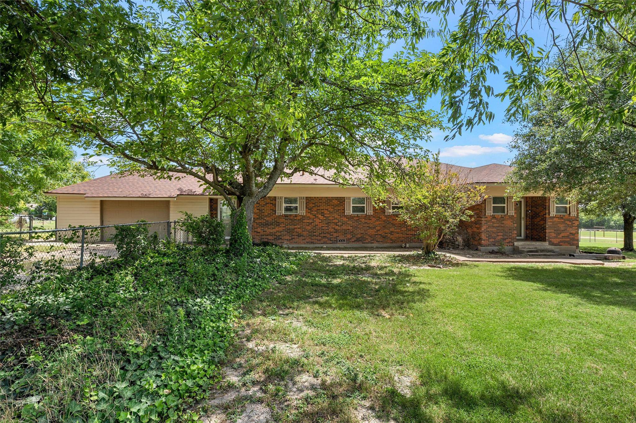 204 Christopher DR, Bruceville-eddy, TX 76524