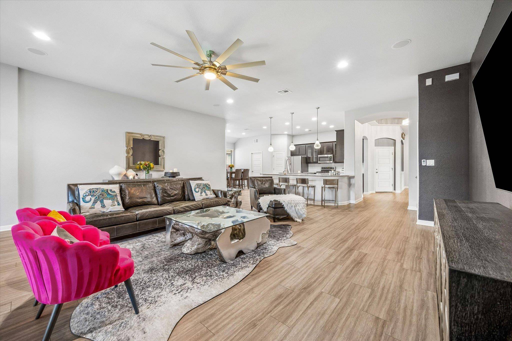 3025 Silvergrass CV, Leander, TX 78641