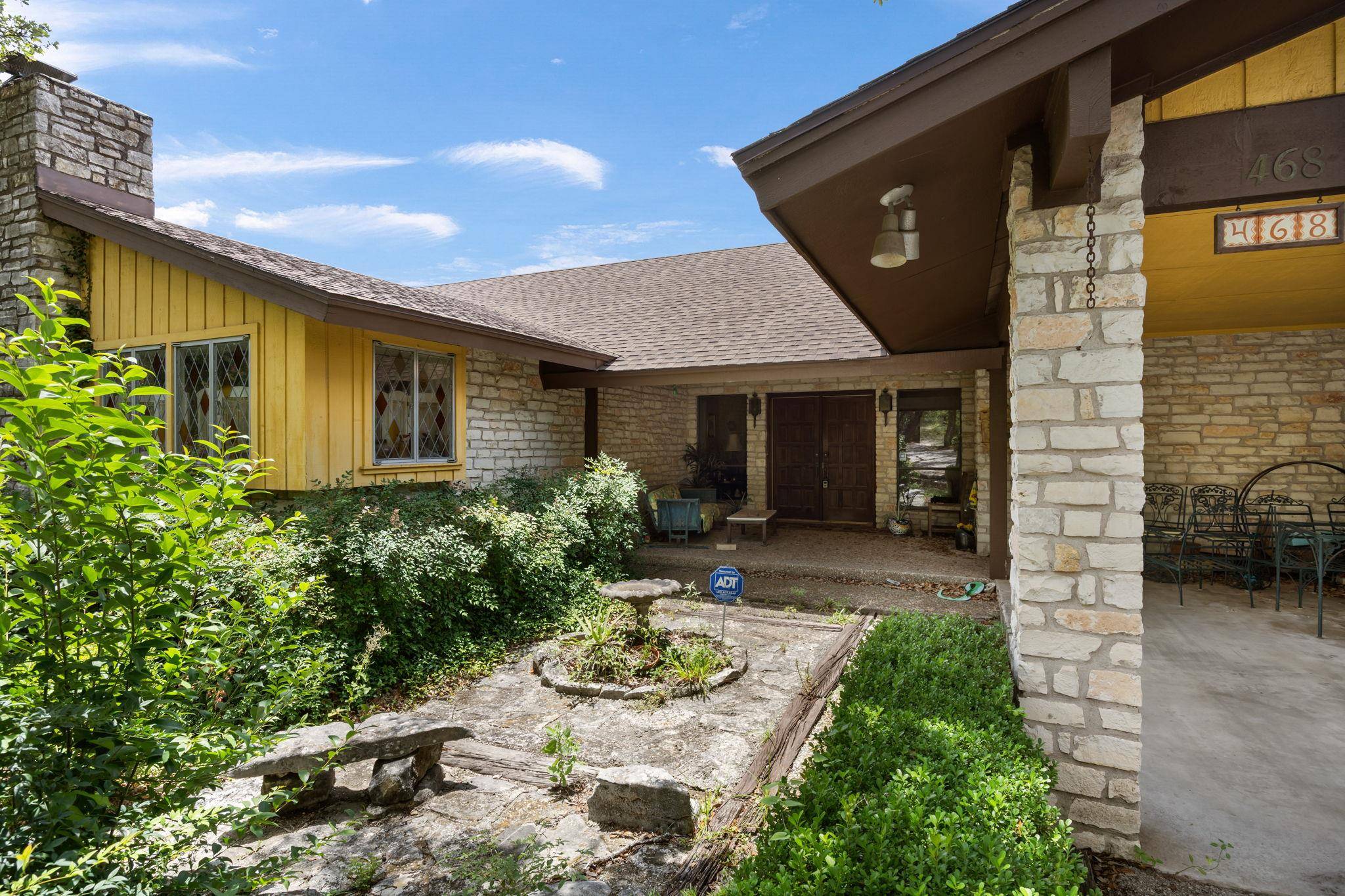468 Spiller LN, West Lake Hills, TX 78746