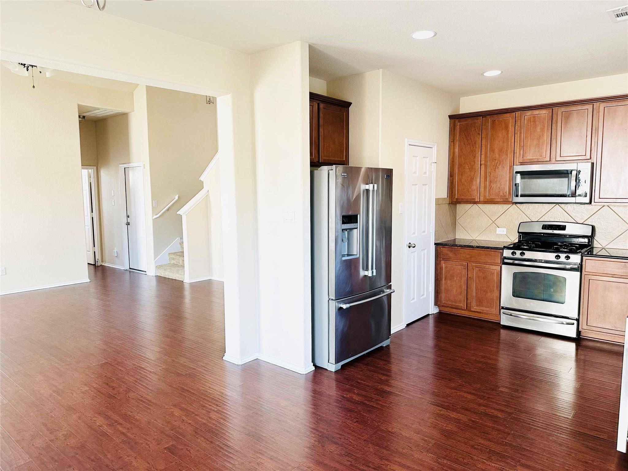 245 Verano DR, Kyle, TX 78640