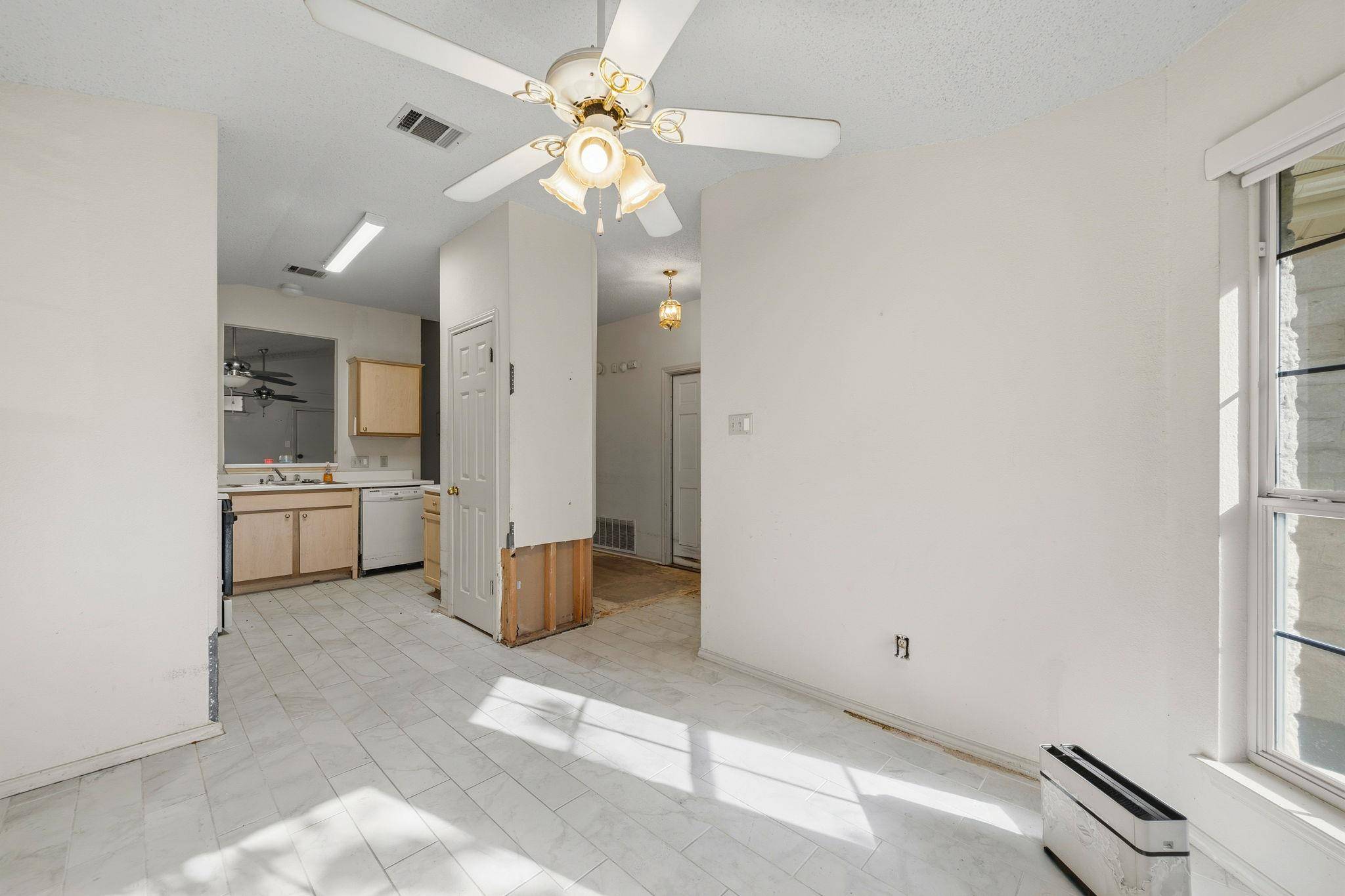 8128 Huddleston LN, Austin, TX 78748