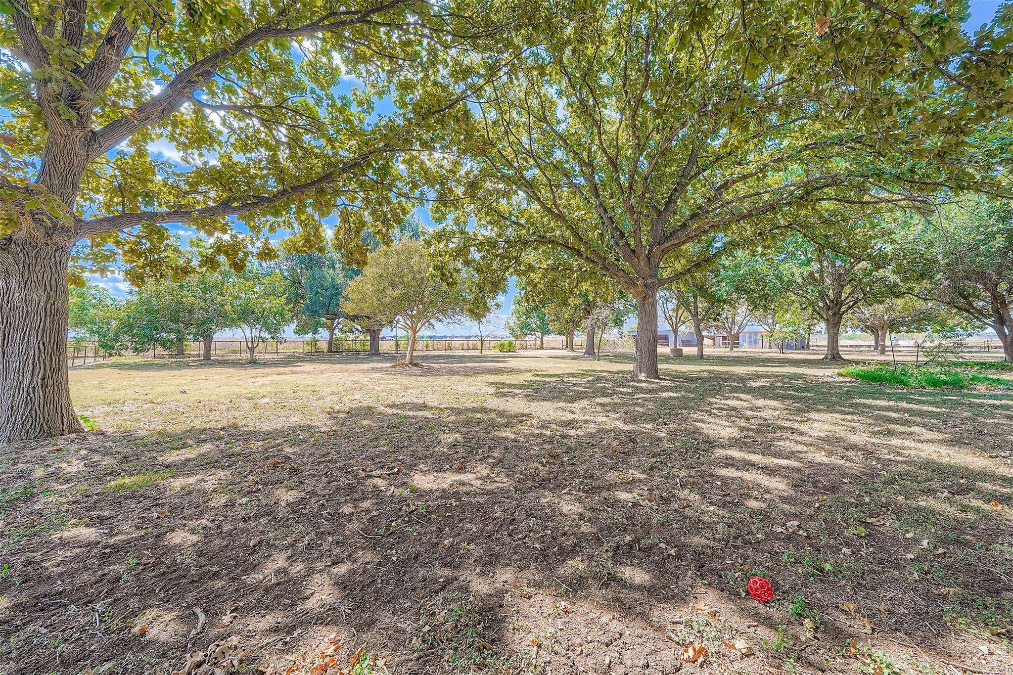 10026 Fm 1660, Hutto, TX 78634