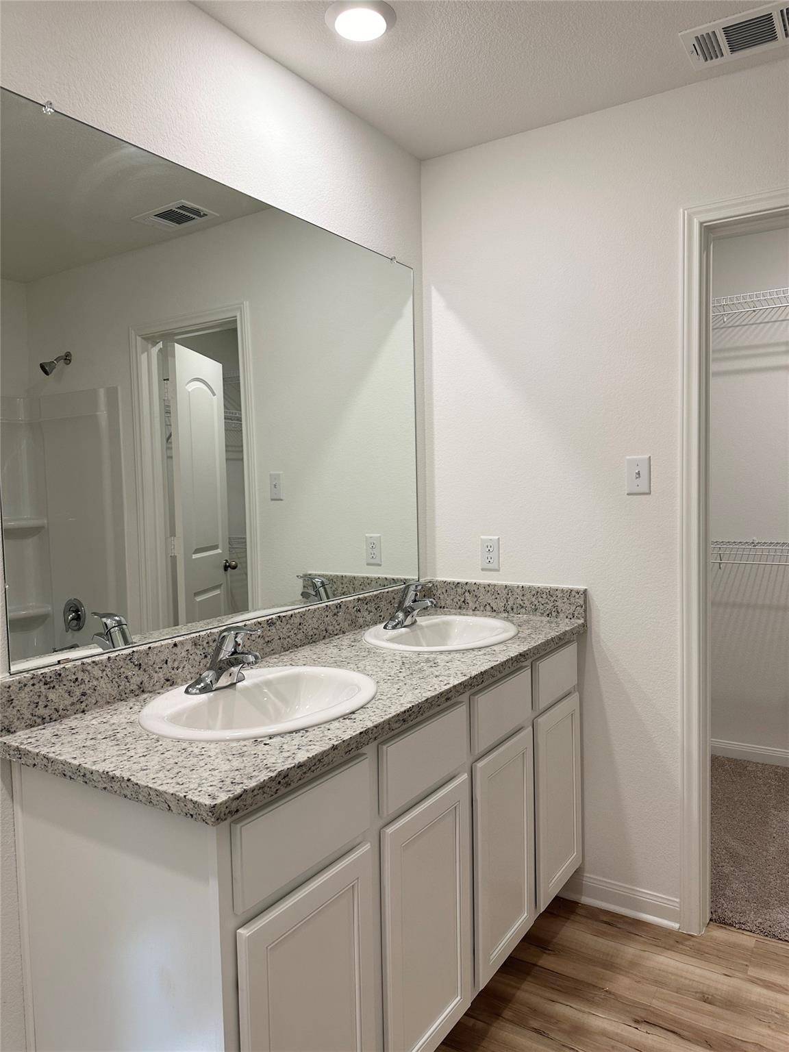 133 Captain Dooley LN, Jarrell, TX 76537