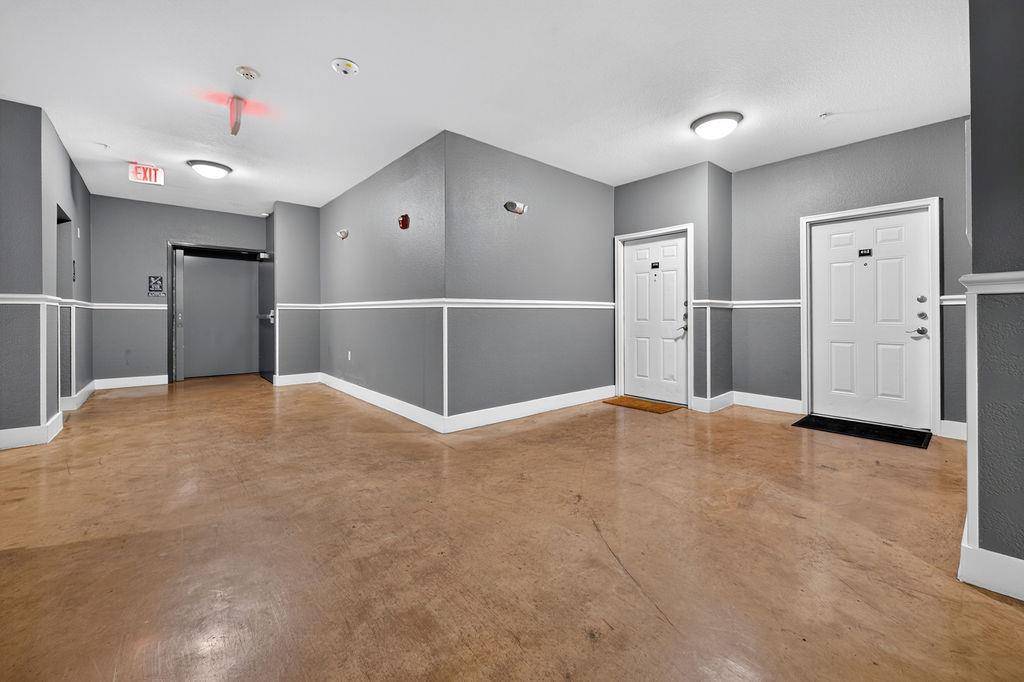 910 W 25th ST #406, Austin, TX 78705