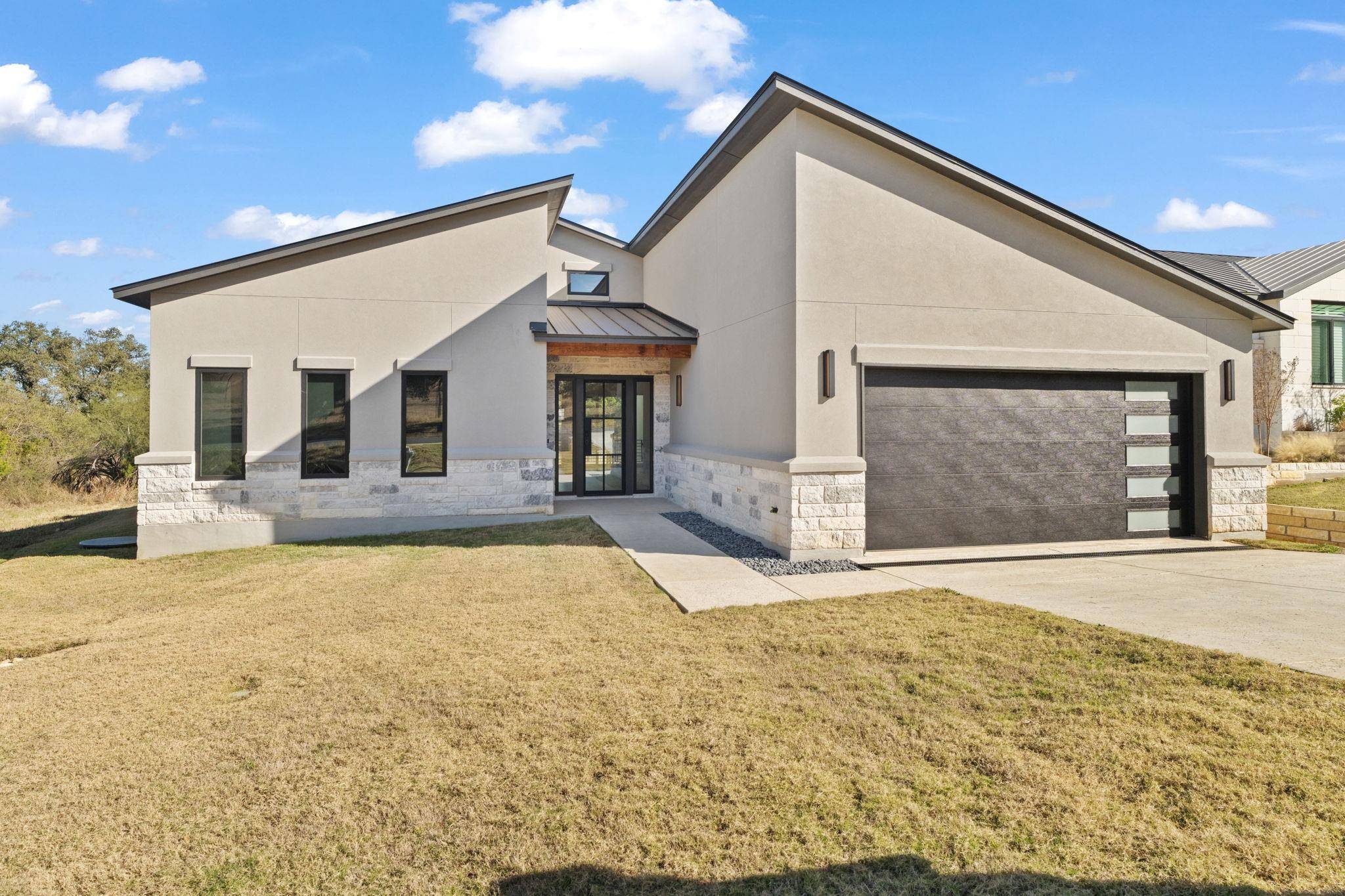 612 Broken Hills DR, Horseshoe Bay, TX 78657
