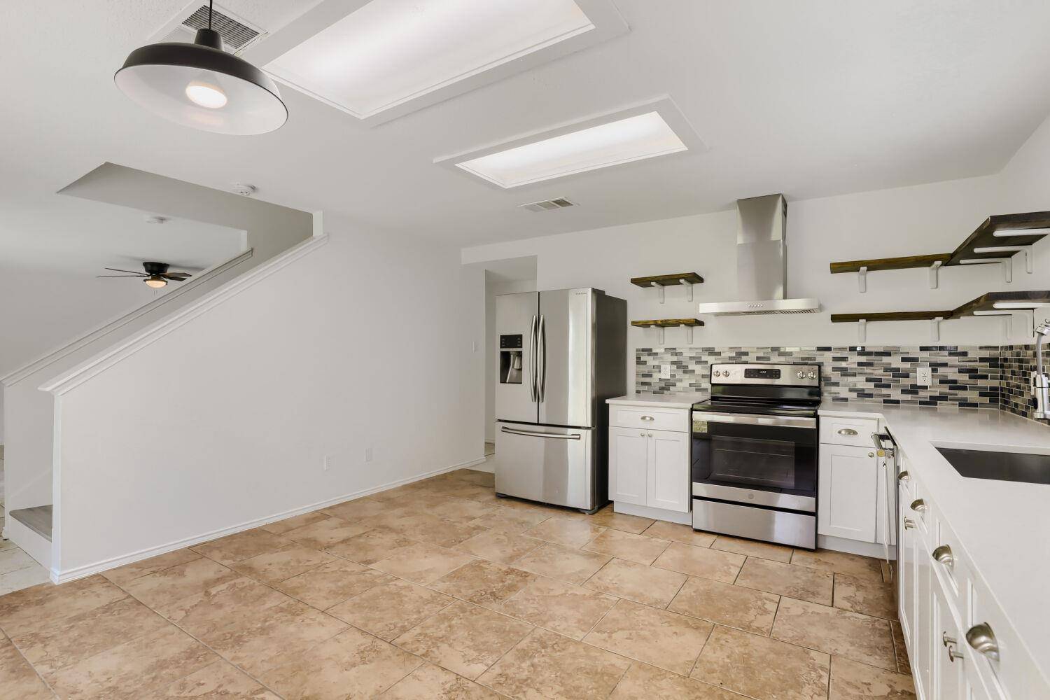 512 Woodford DR, Cedar Park, TX 78613