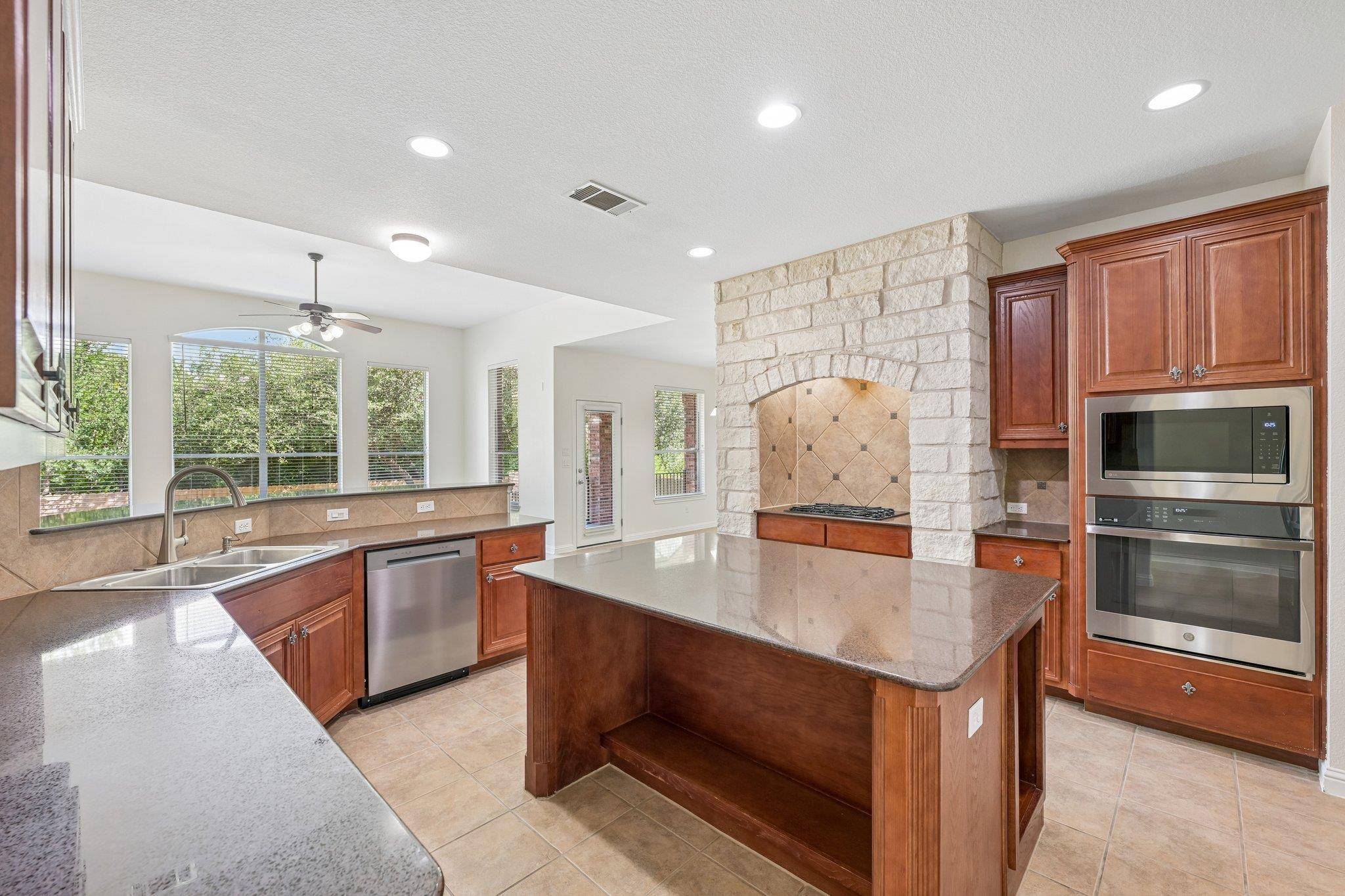 7224 Tanaqua LN, Austin, TX 78739