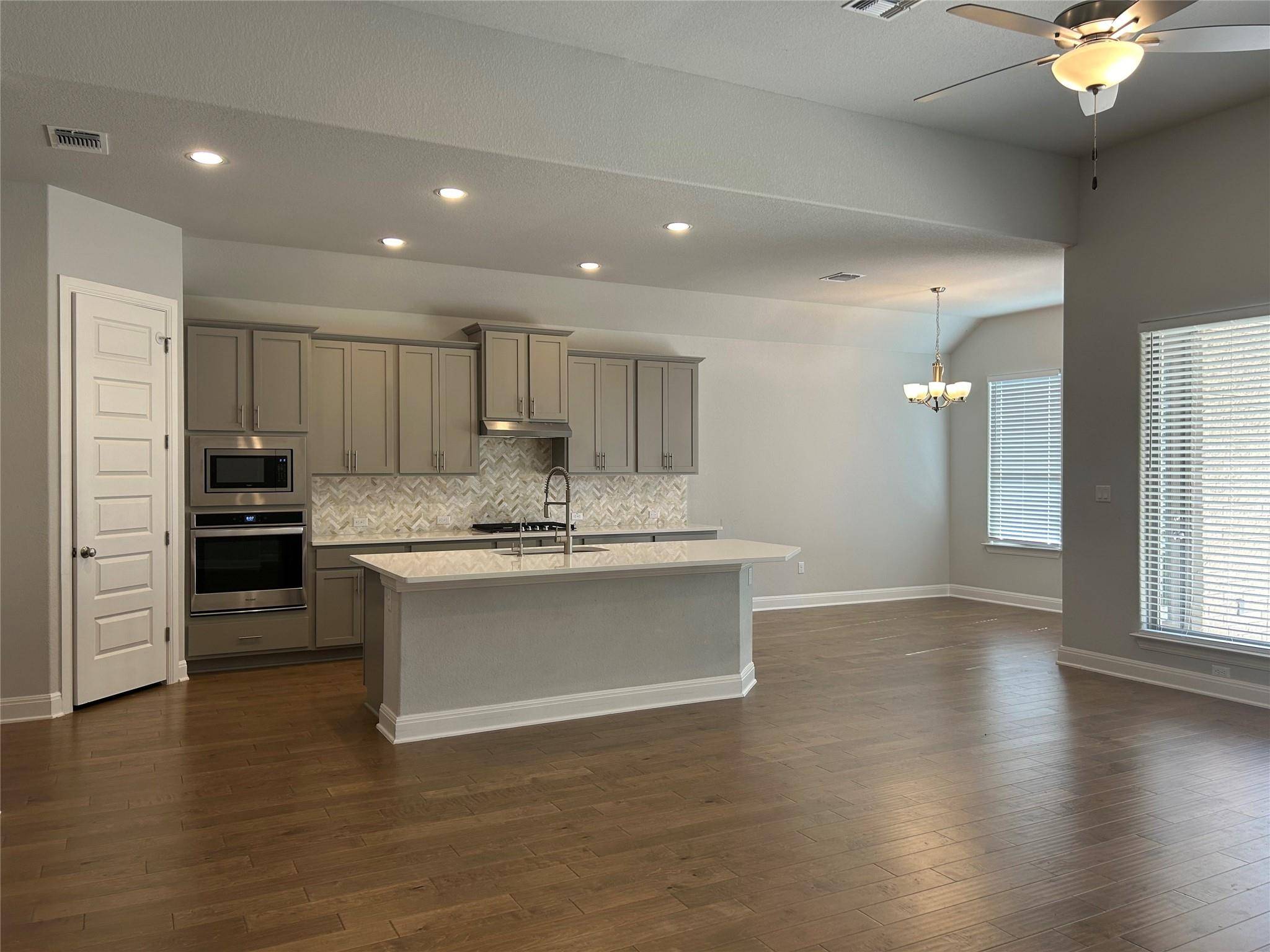 148 Kellogg LN, Bastrop, TX 78602