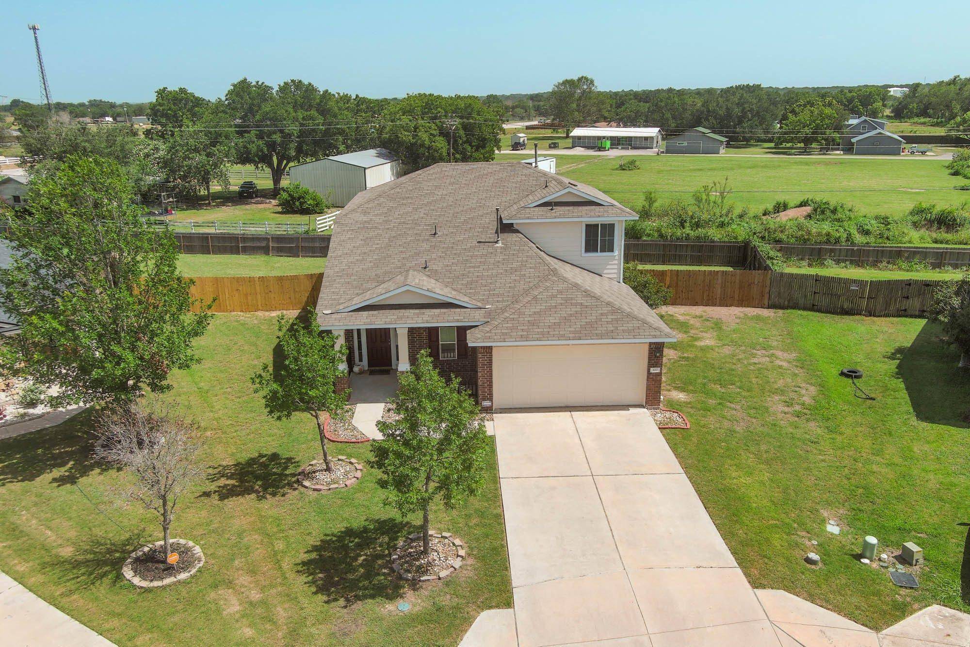 410 S Hunting Lodge LN, Bastrop, TX 78602