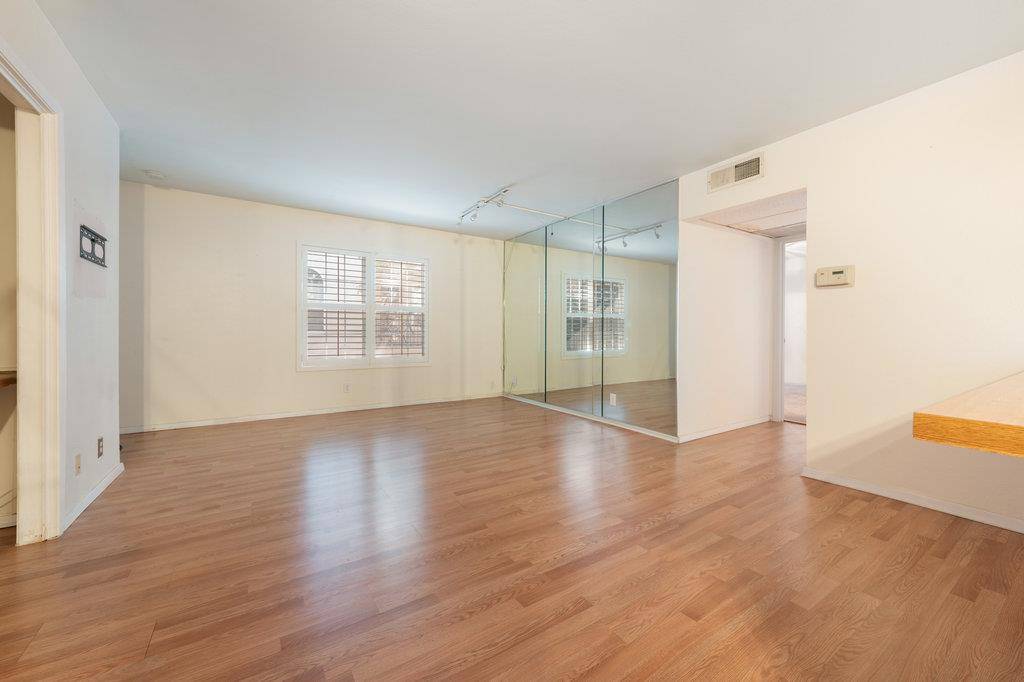 910 Duncan LN #26, Austin, TX 78705
