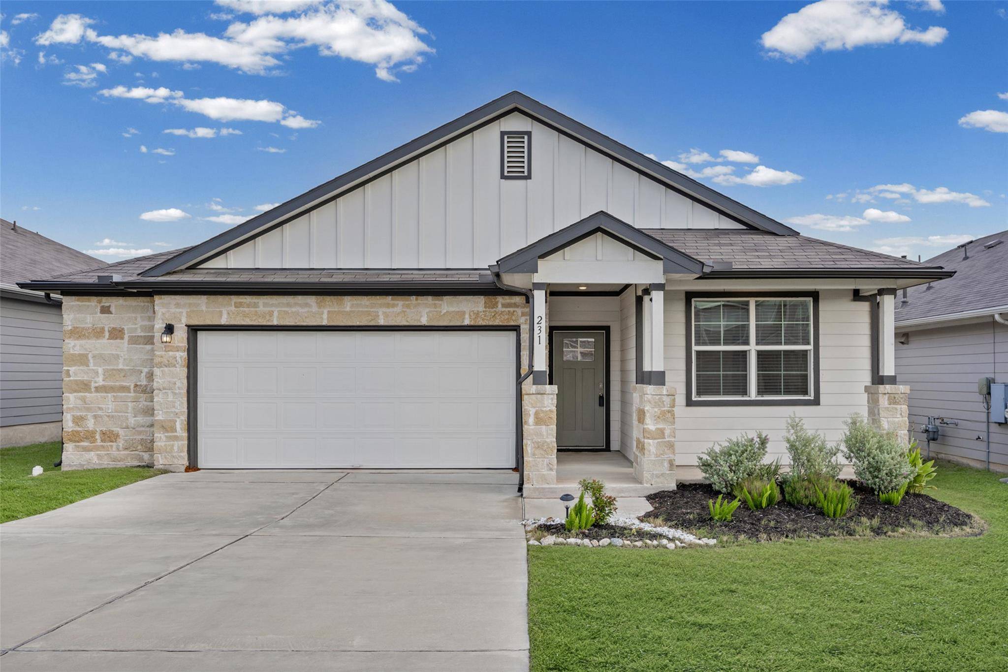 231 Lavaca River LN, Hutto, TX 78634