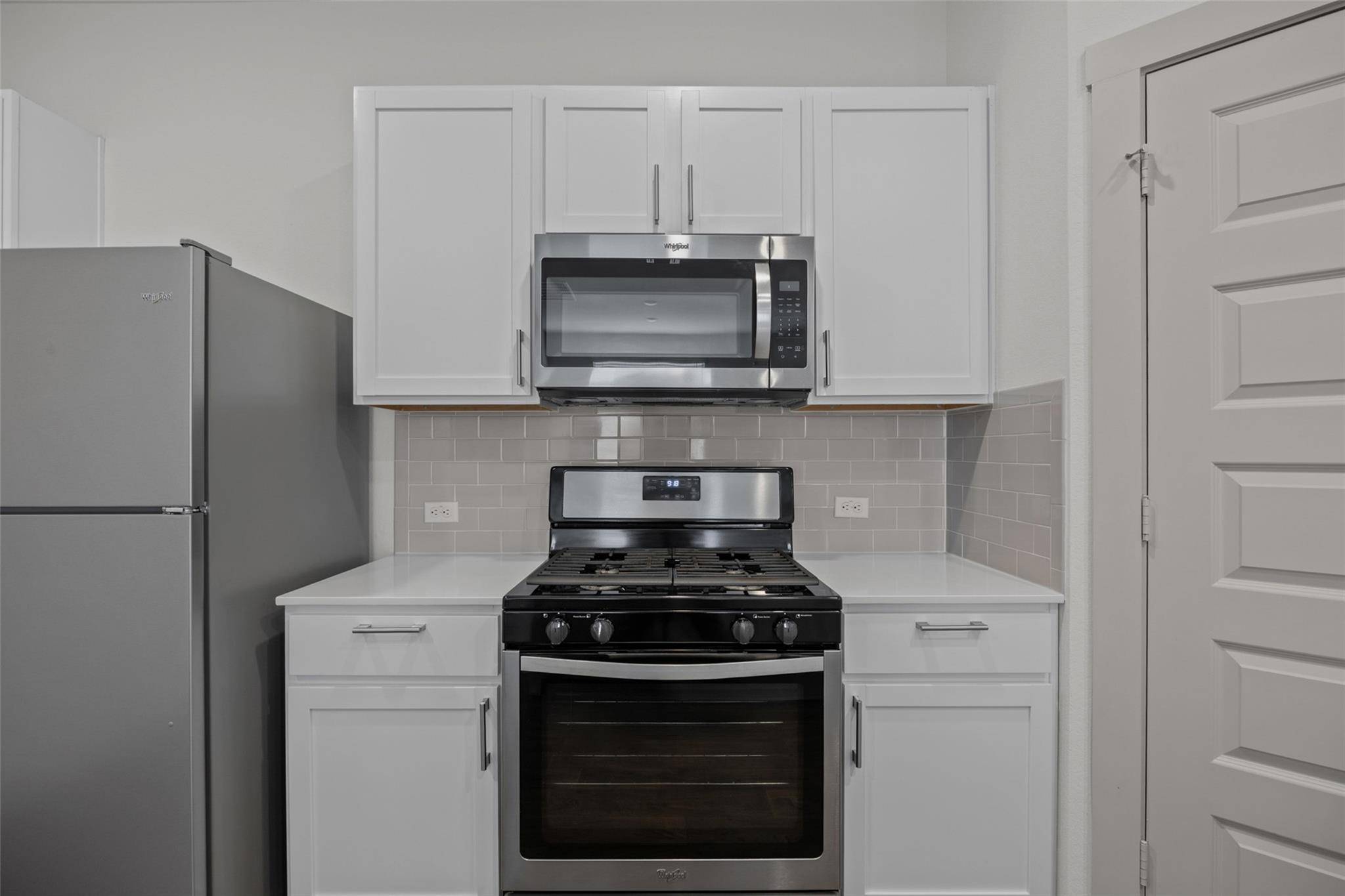 231 Lavaca River LN, Hutto, TX 78634