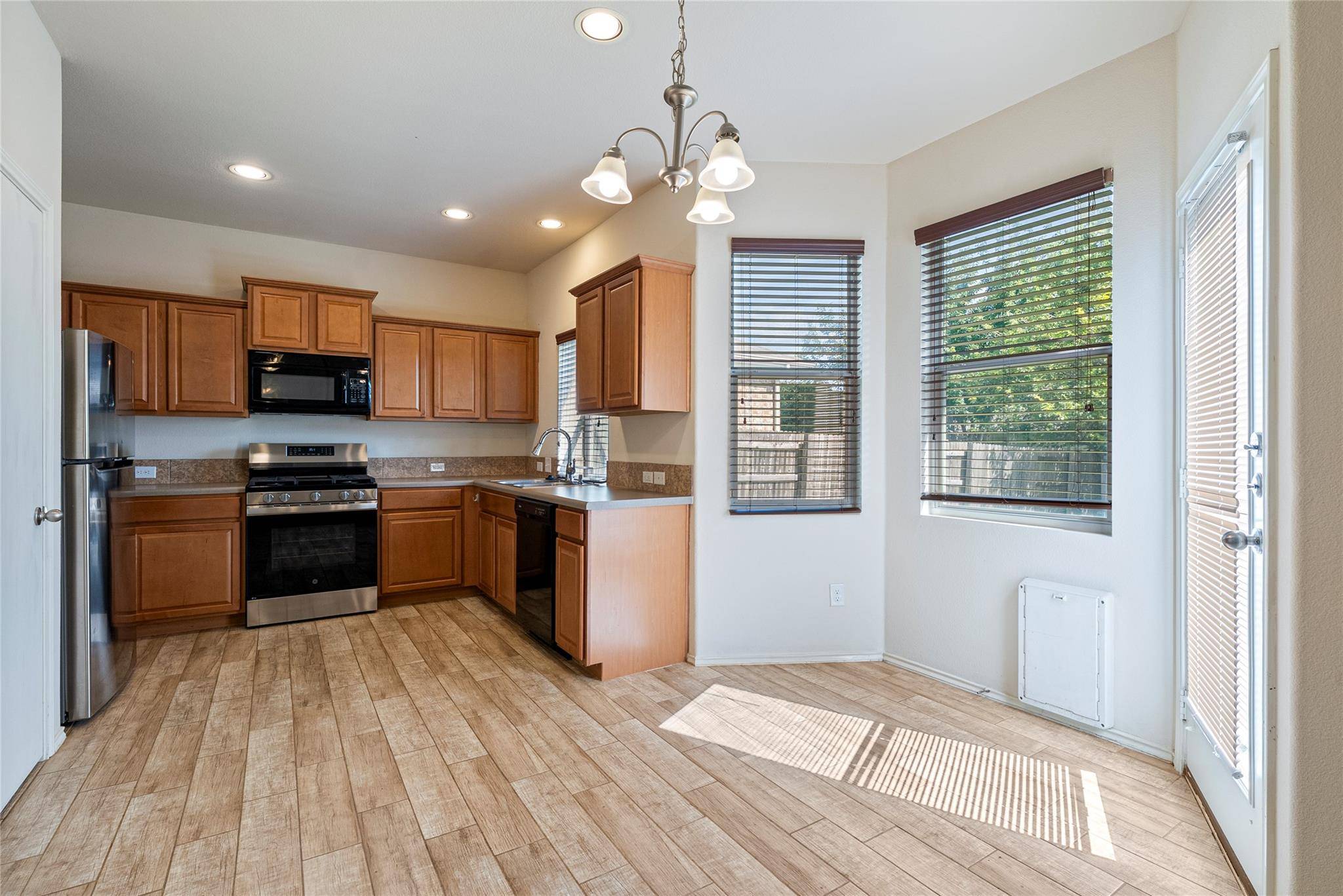 12021 Pecangate WAY, Manor, TX 78653