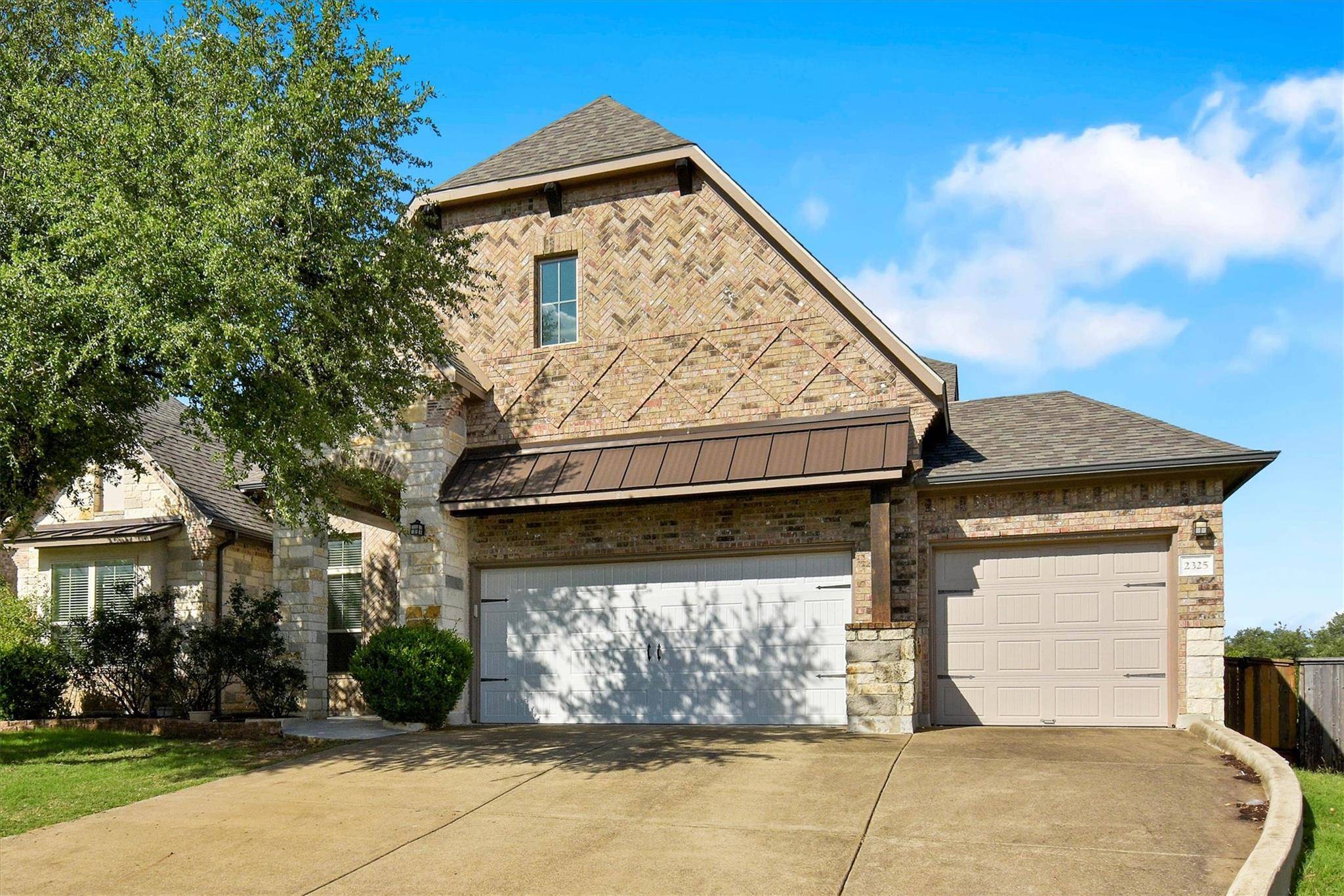 2325 Blended Tree Ranch DR, Leander, TX 78641