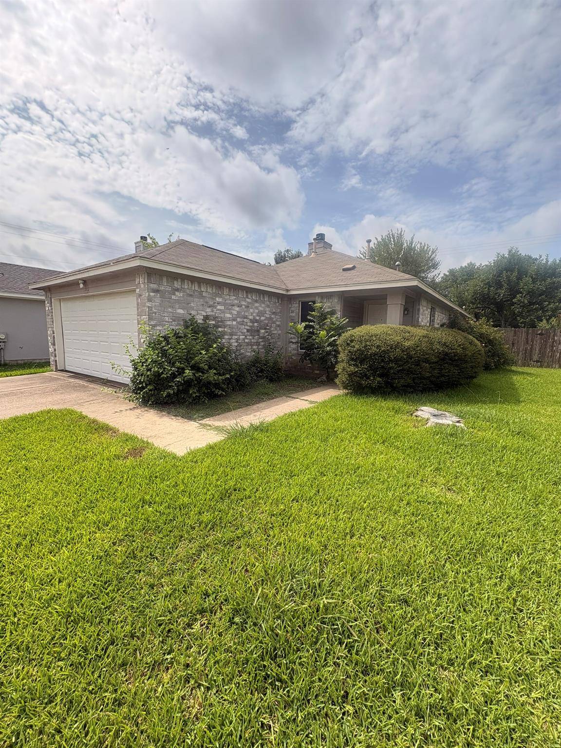 1725 Shire ST, Pflugerville, TX 78660