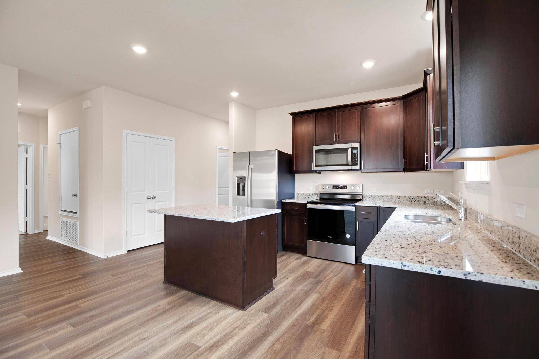 200 Janice RD, Taylor, TX 76574