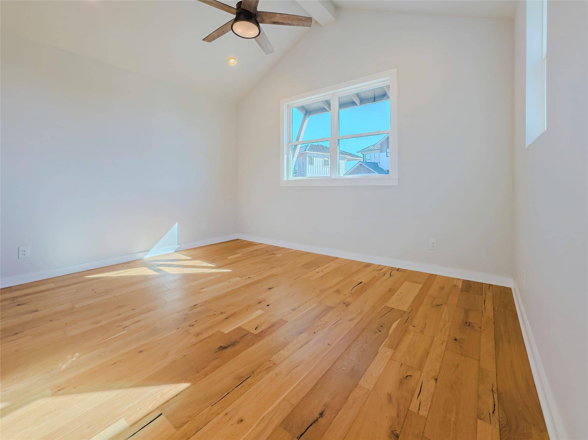 2404 Bruin DR, Spicewood, TX 78669