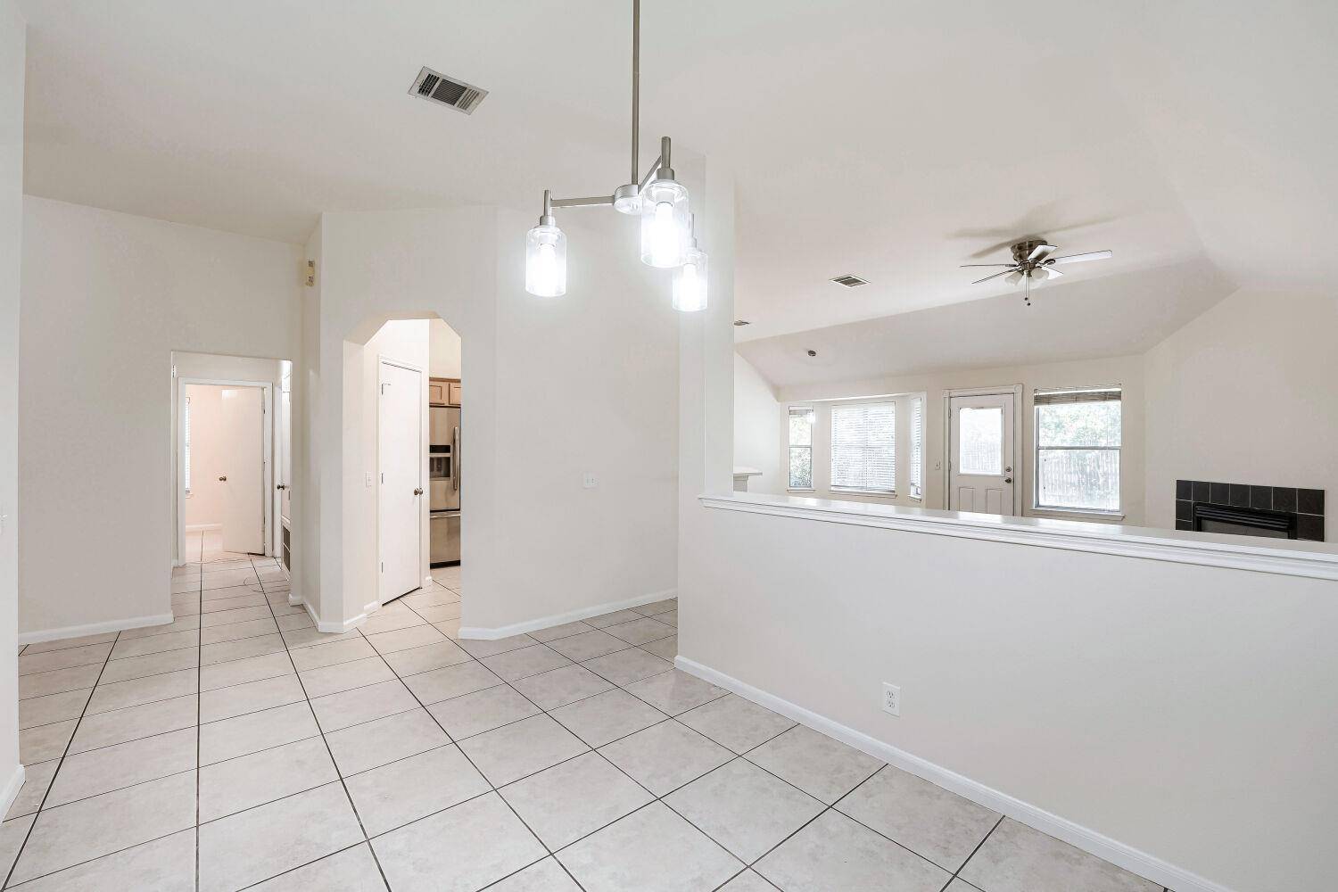 409 Willowbrook DR, Hutto, TX 78634