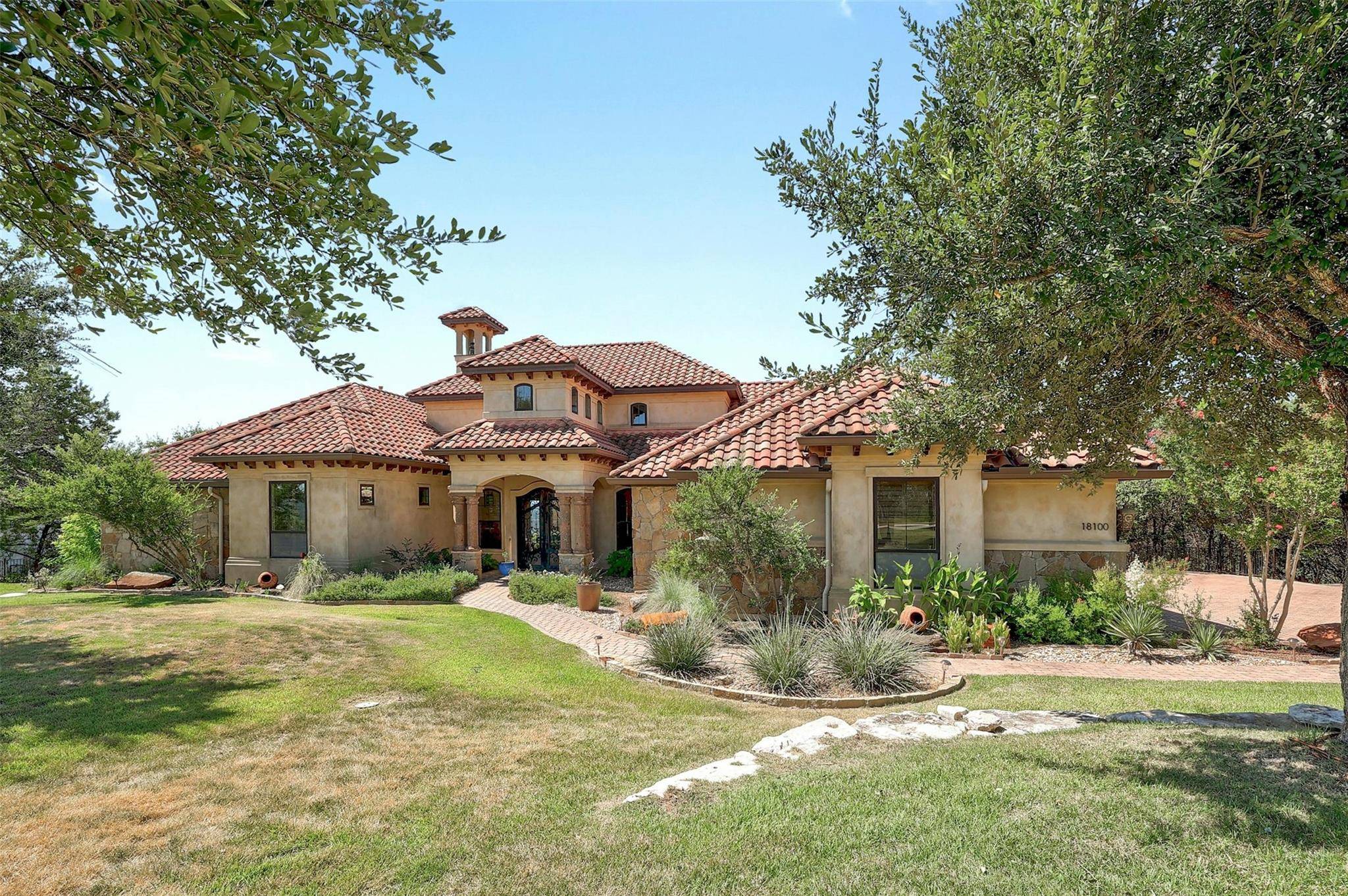 Address not disclosed, Jonestown, TX 78645