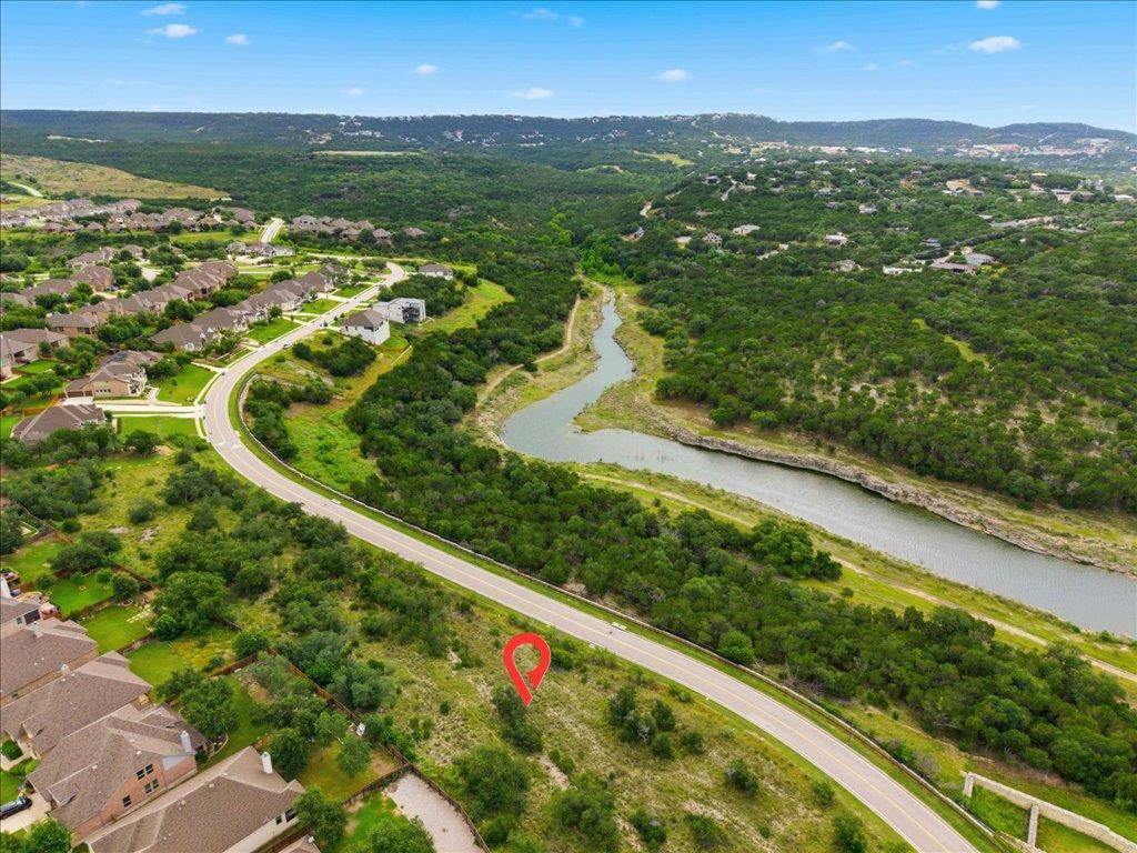 7508 Tessera PKWY, Lago Vista, TX 78645