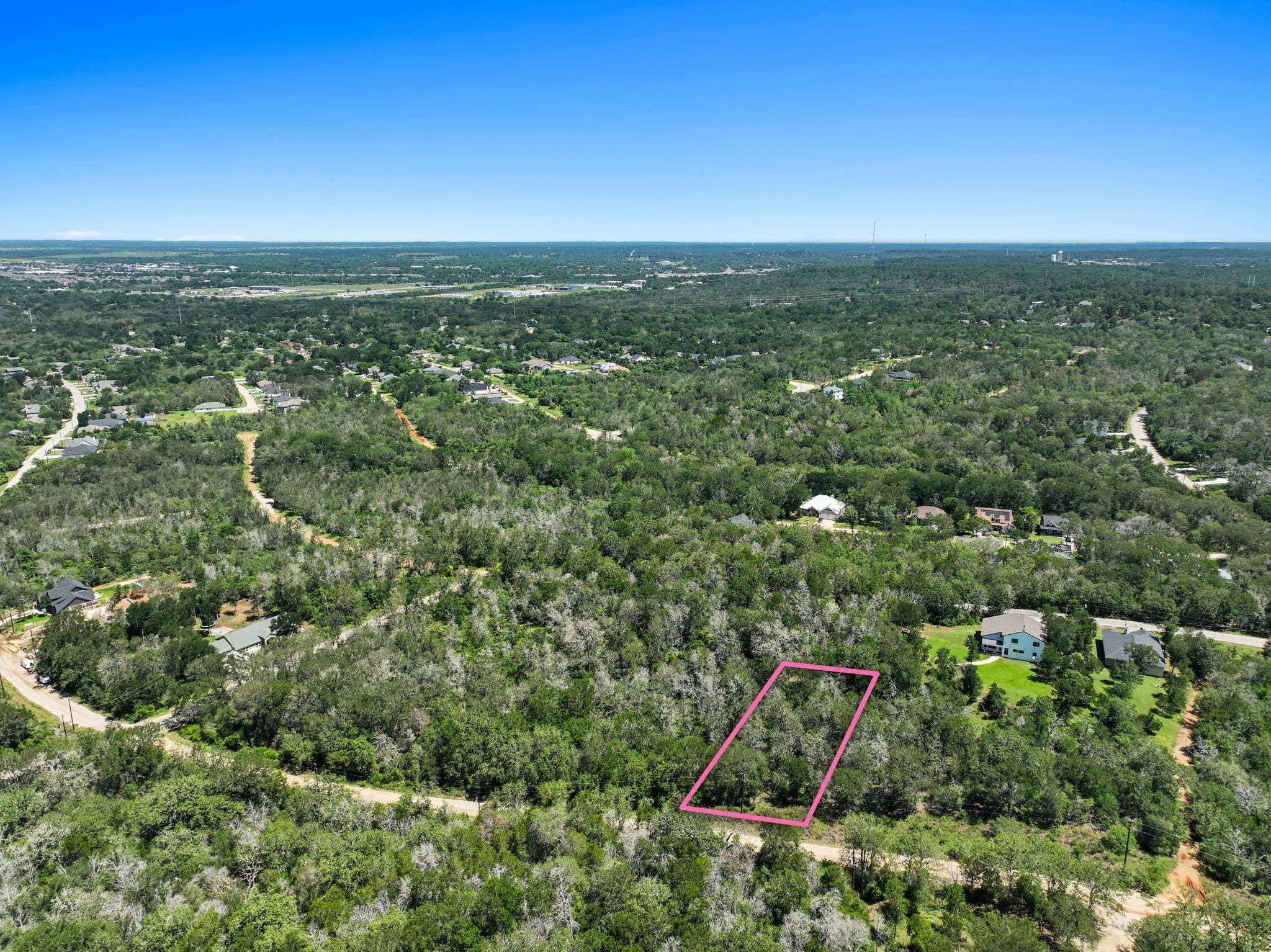 242 Bali Hai LN, Bastrop, TX 78602