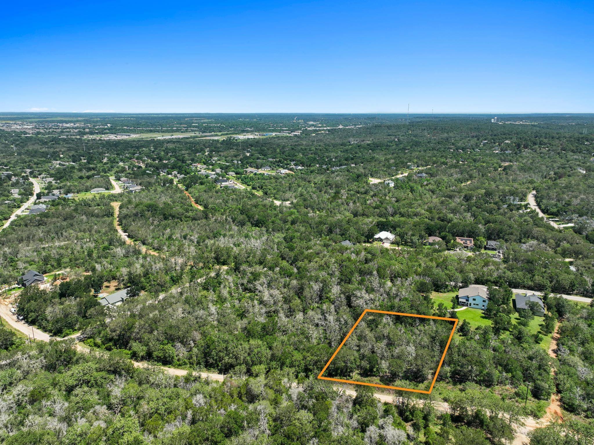 242 Bali Hai LN, Bastrop, TX 78602