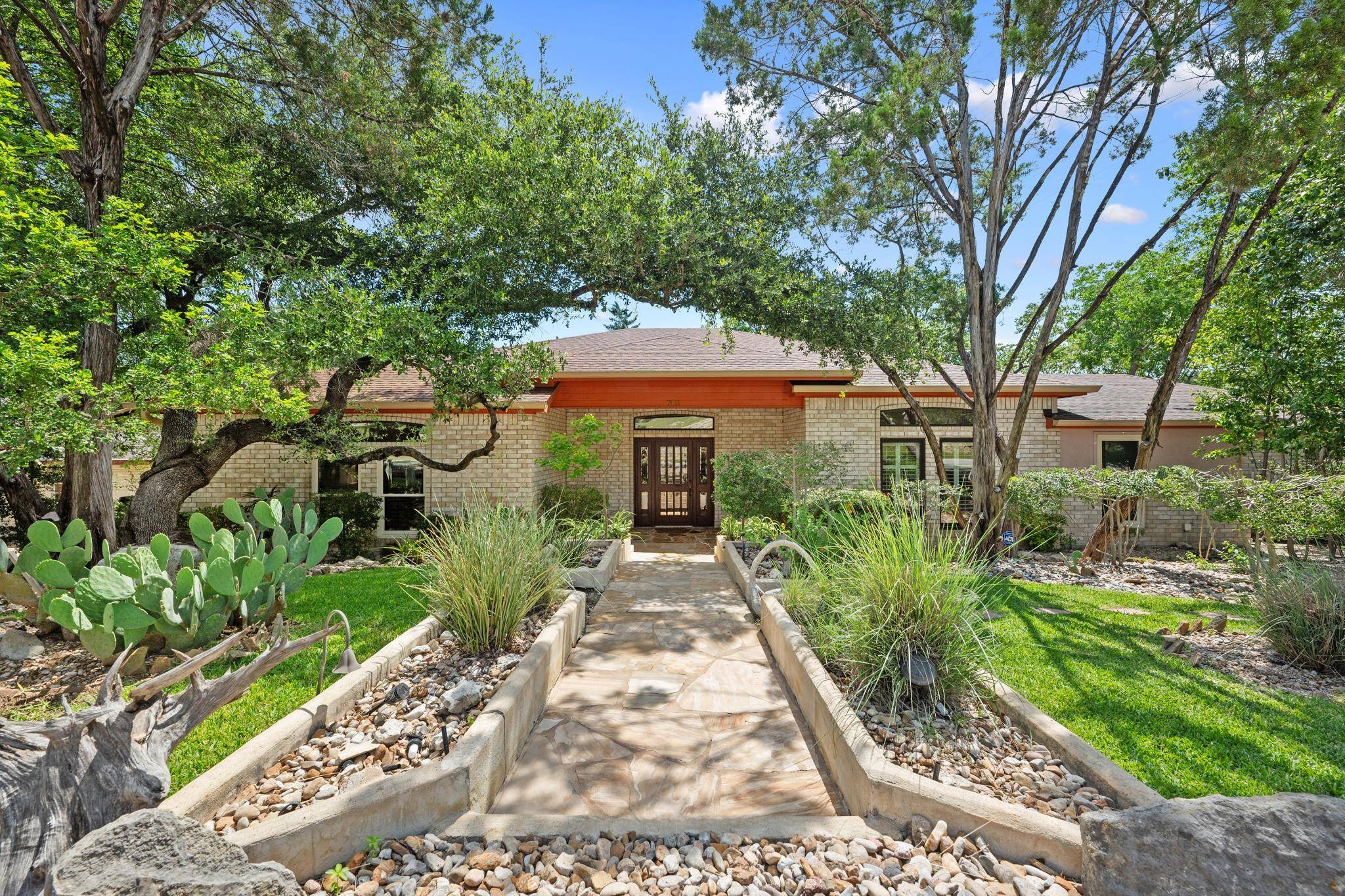 703 Palos Verdes DR, Lakeway, TX 78734