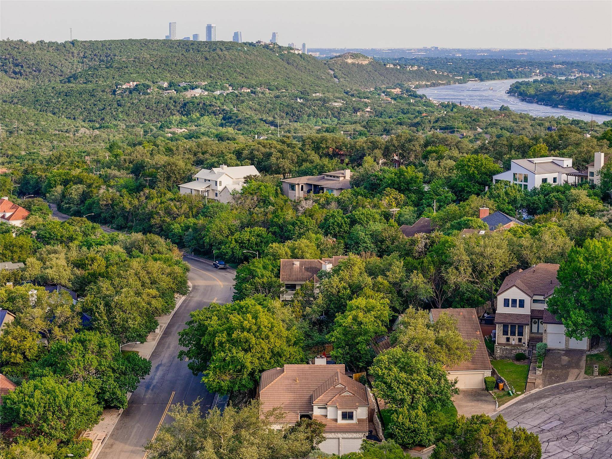 4801 Fern HOLW, Austin, TX 78731