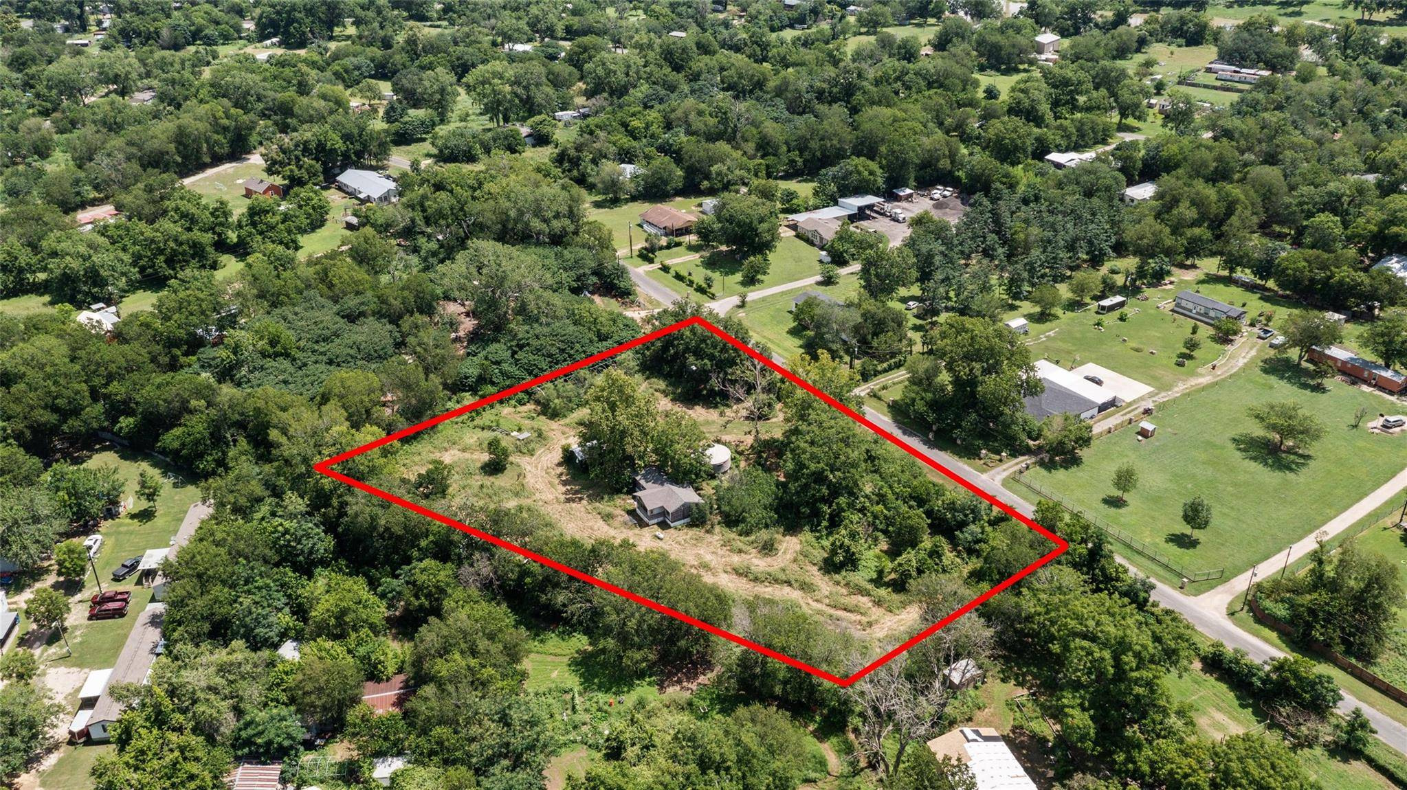 2400 Whirlaway DR, Del Valle, TX 78617