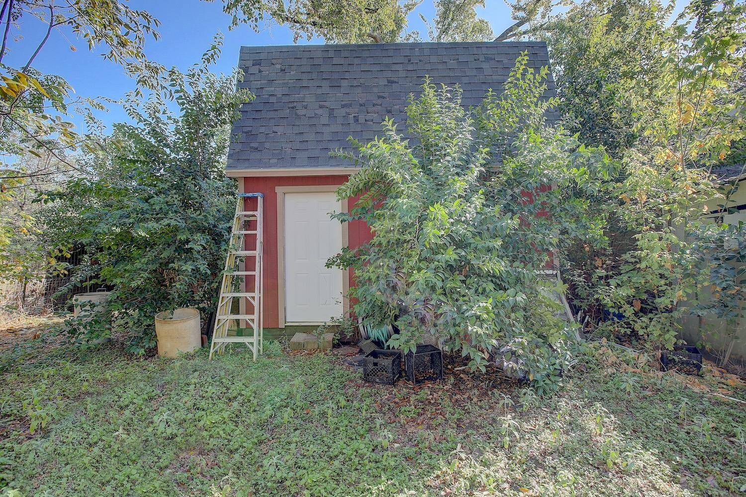 905 S Walnut ST, Georgetown, TX 78626