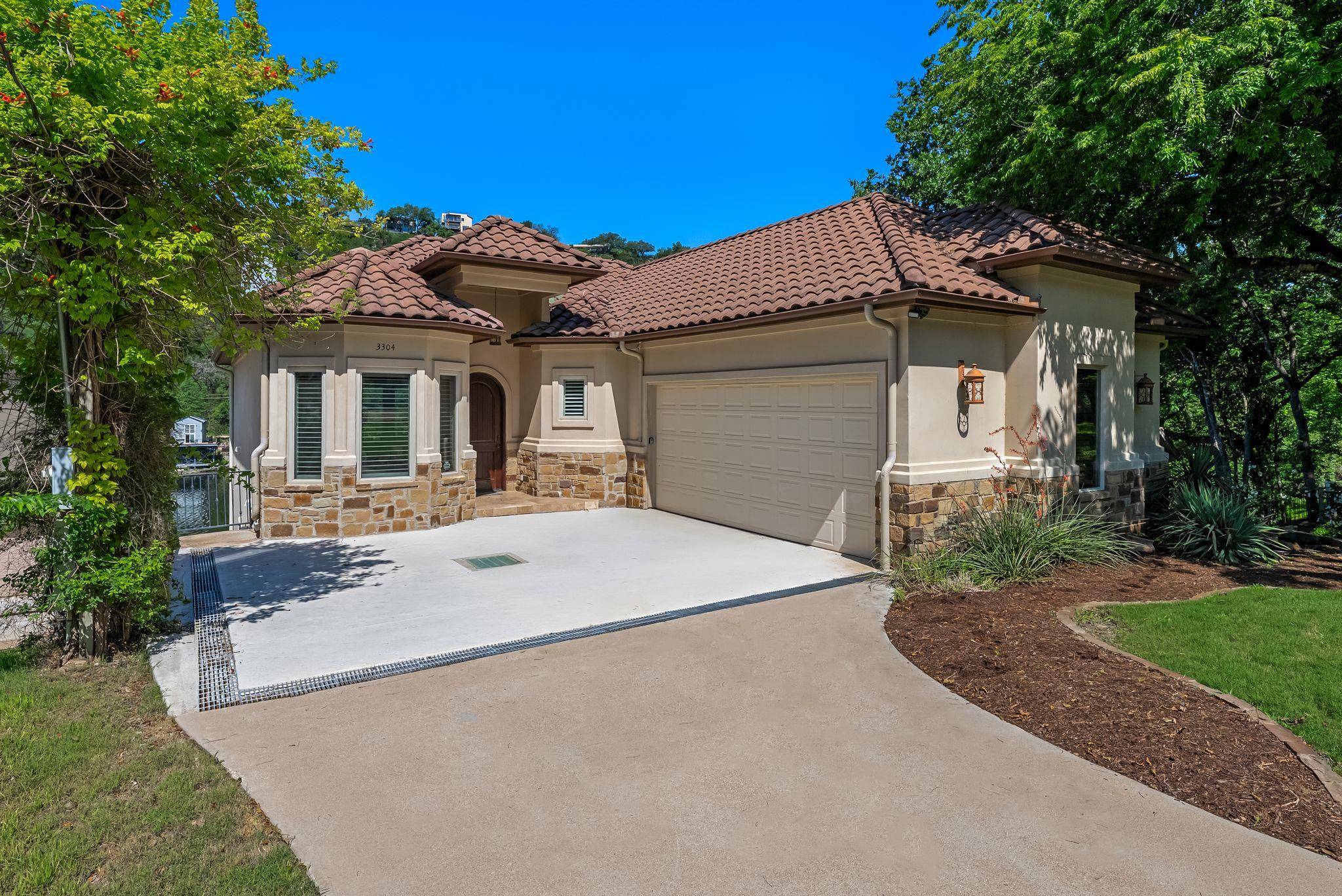 3304 Blue Jay LN, Austin, TX 78732