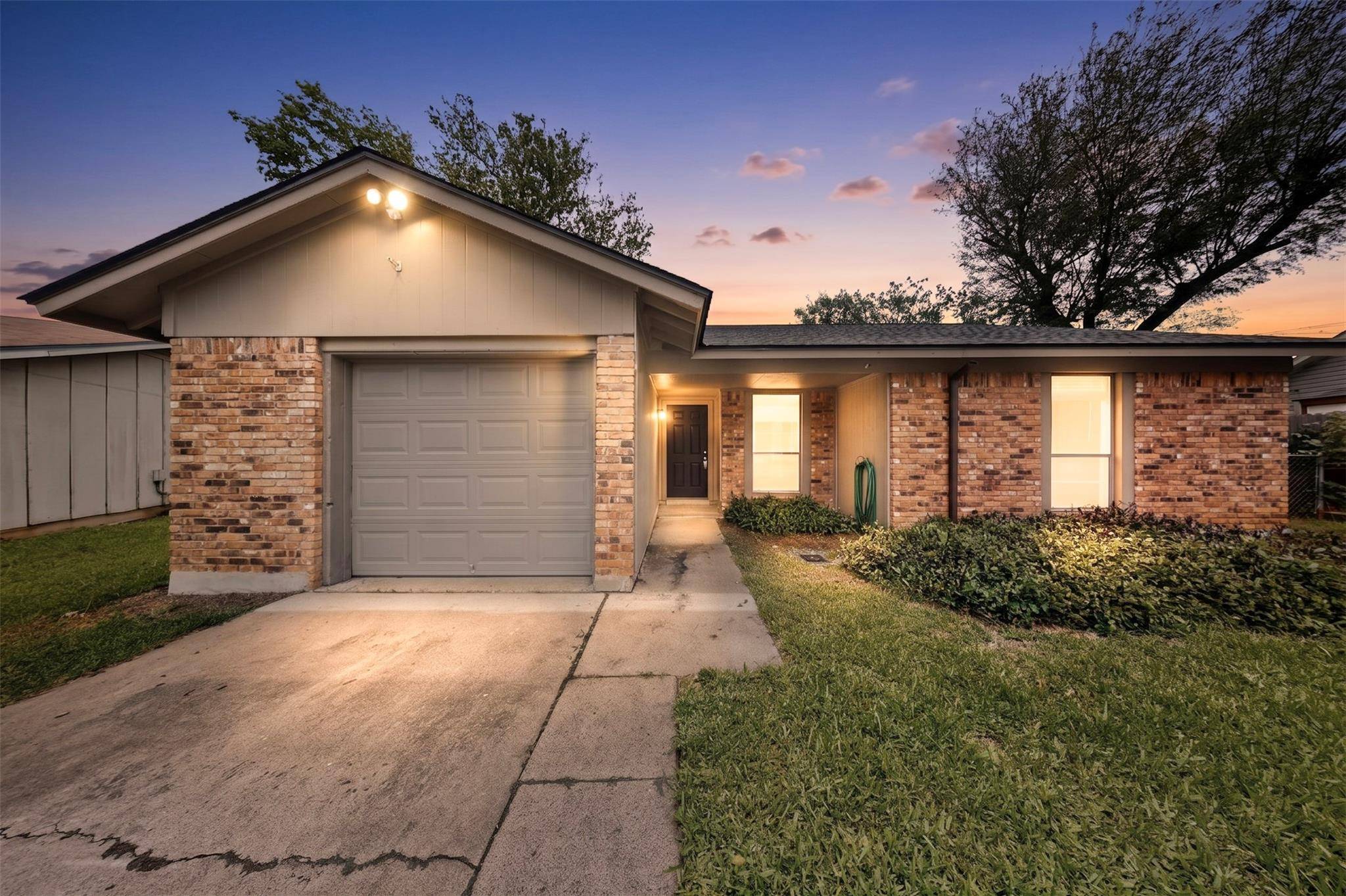 2404 Aldford DR, Austin, TX 78745