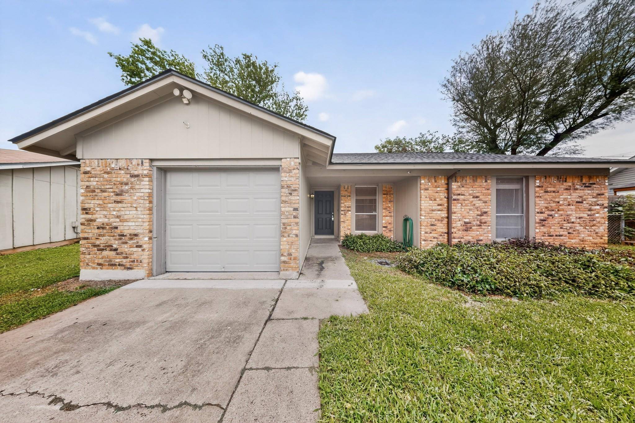 2404 Aldford DR, Austin, TX 78745