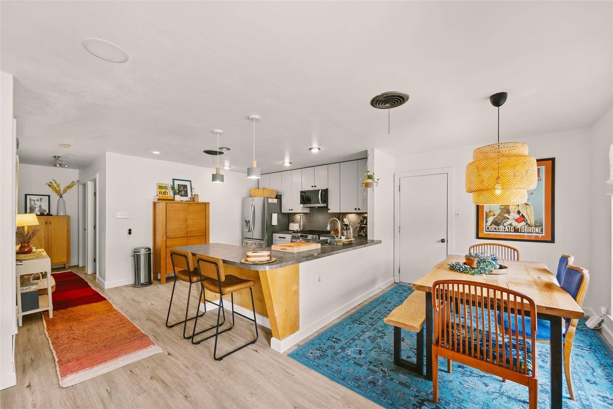 805 Cardiff DR, Austin, TX 78745