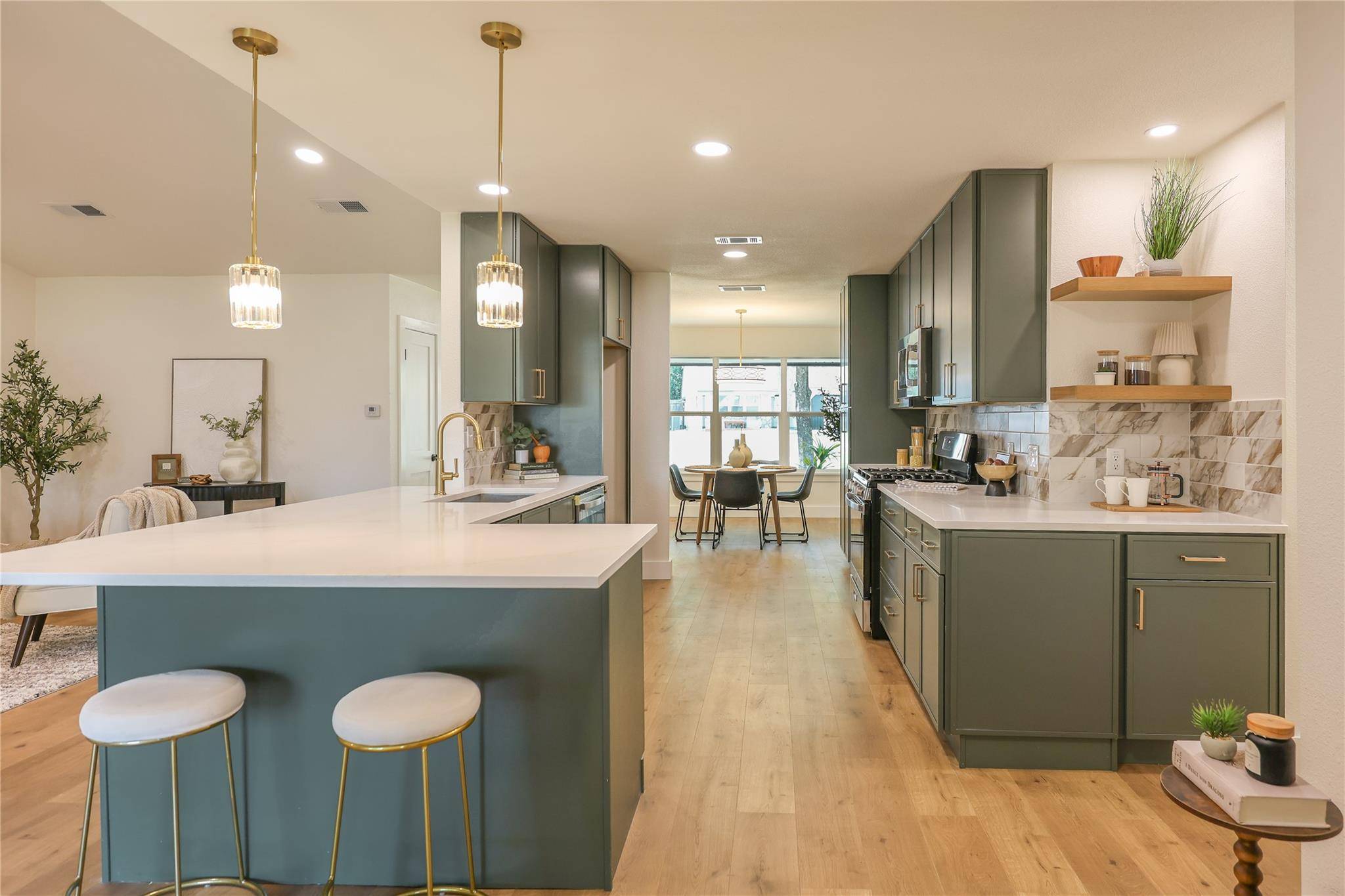 9911 Woodshire DR, Austin, TX 78748