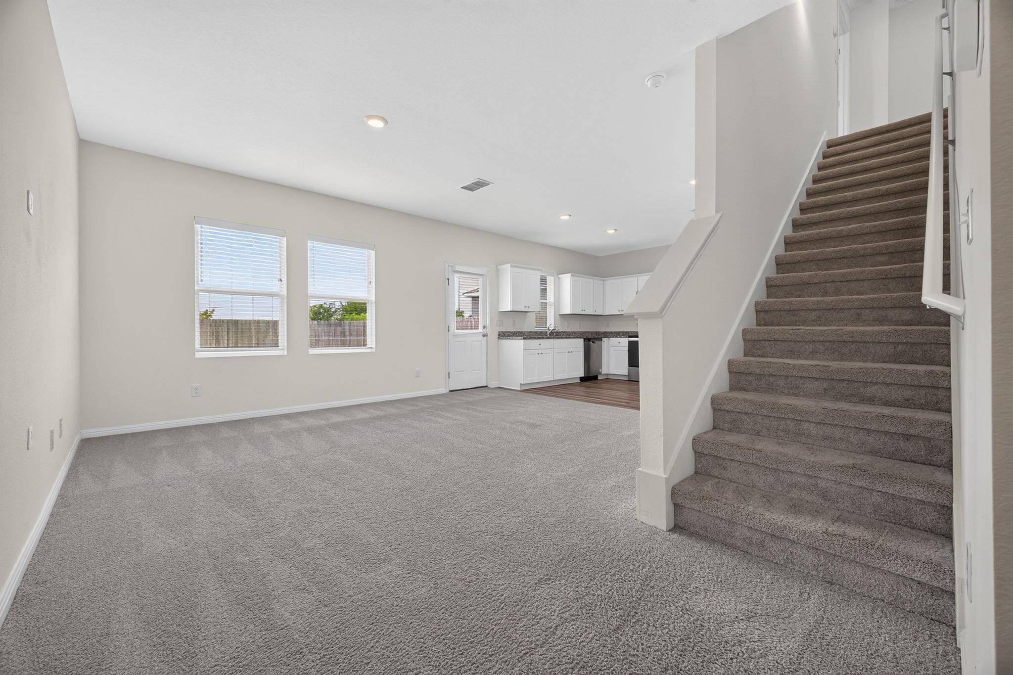 507 Red Fish LN, Hutto, TX 78634
