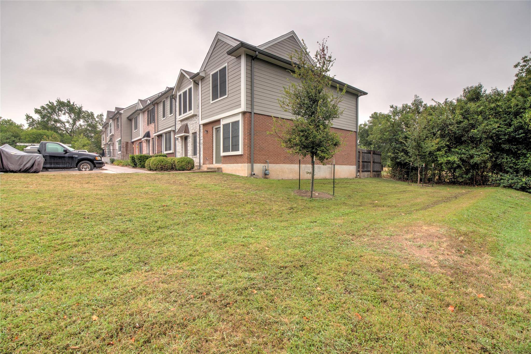 202 S College ST #2, Georgetown, TX 78626