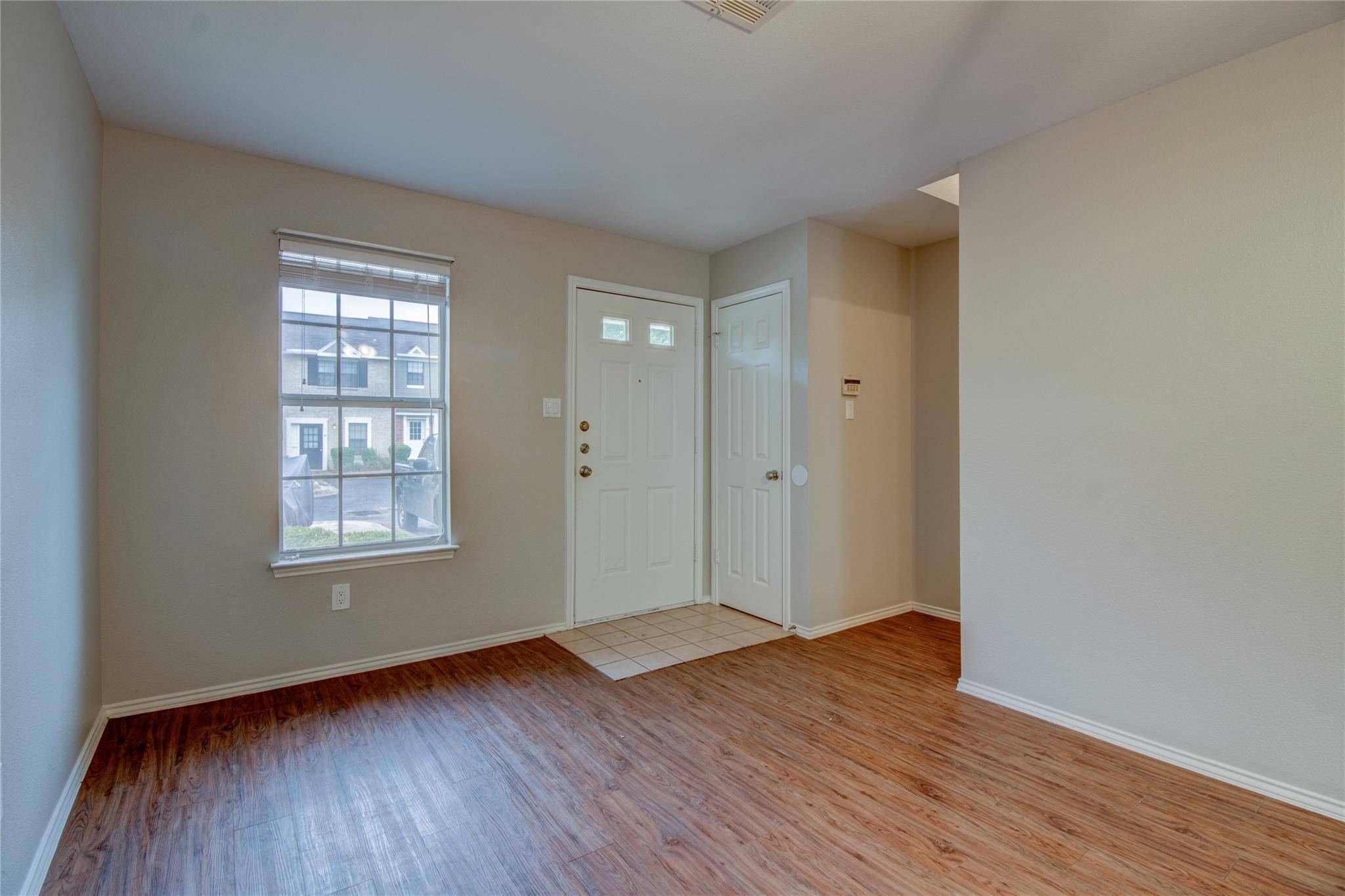 202 S College ST #2, Georgetown, TX 78626