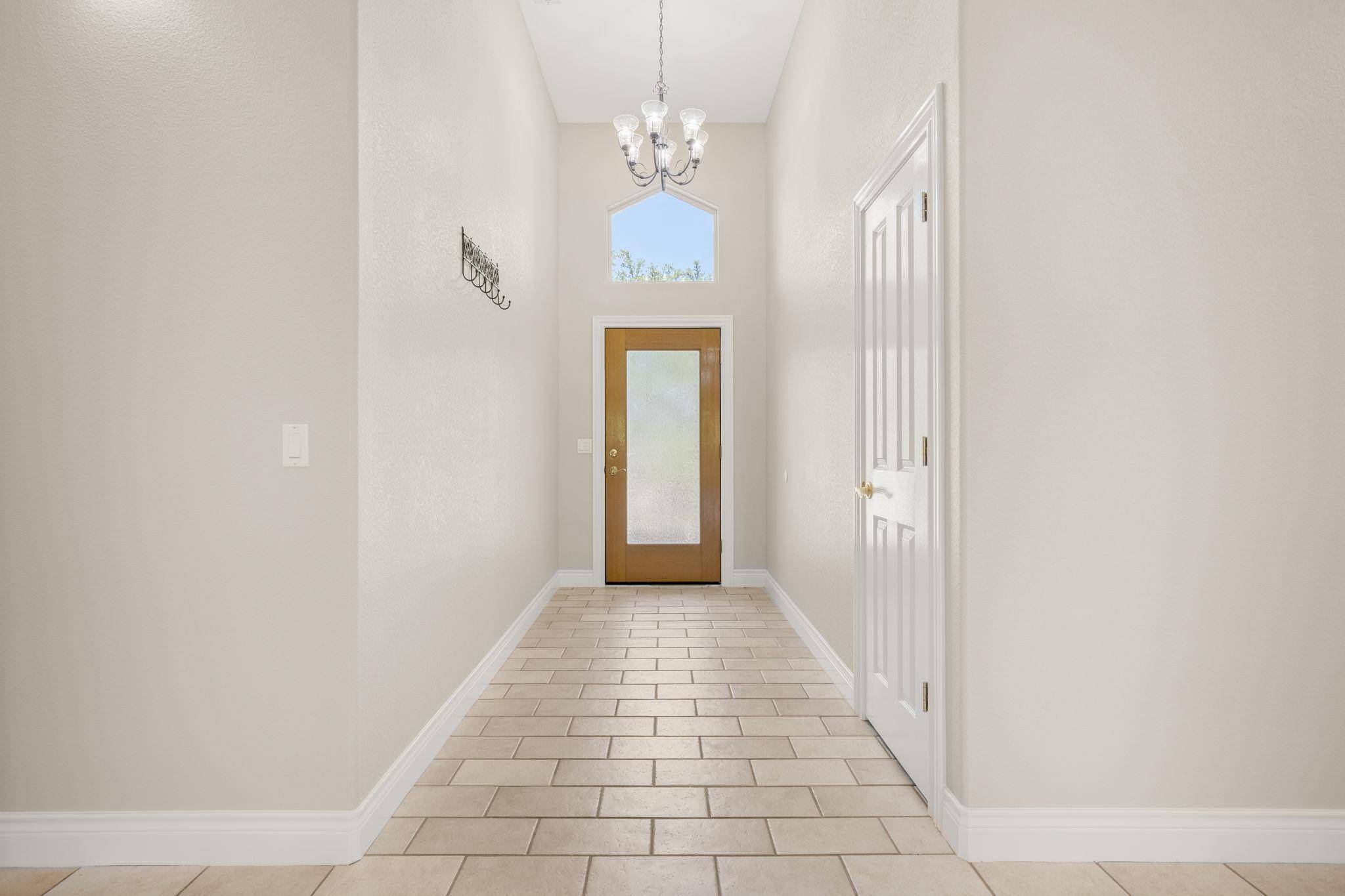 509 Meadow Oaks DR, Dripping Springs, TX 78620