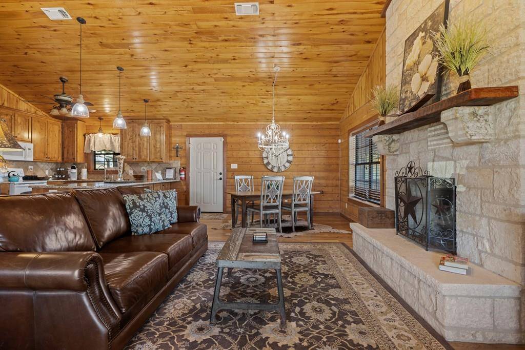 394 Ranch Rd 1376 RD, Fredericksburg, TX 78624