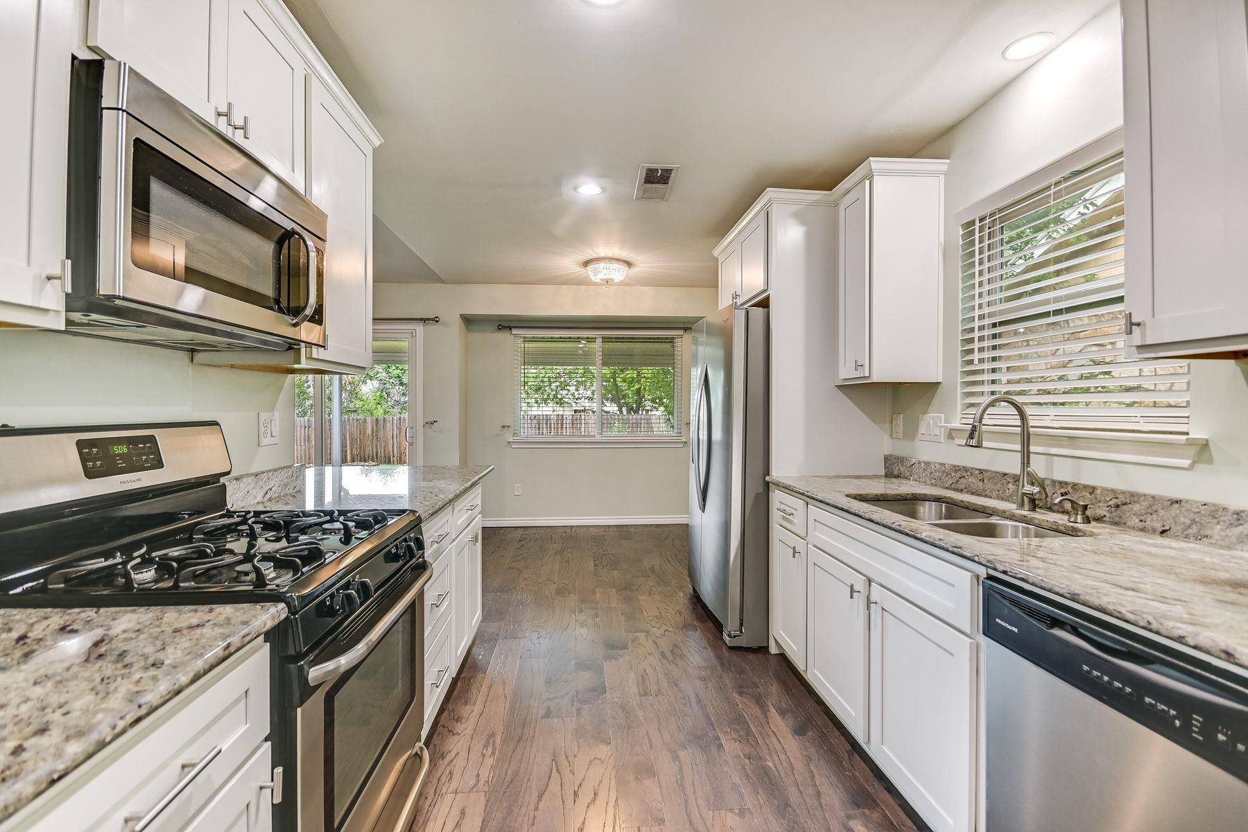 12107 Scissortail DR, Austin, TX 78750