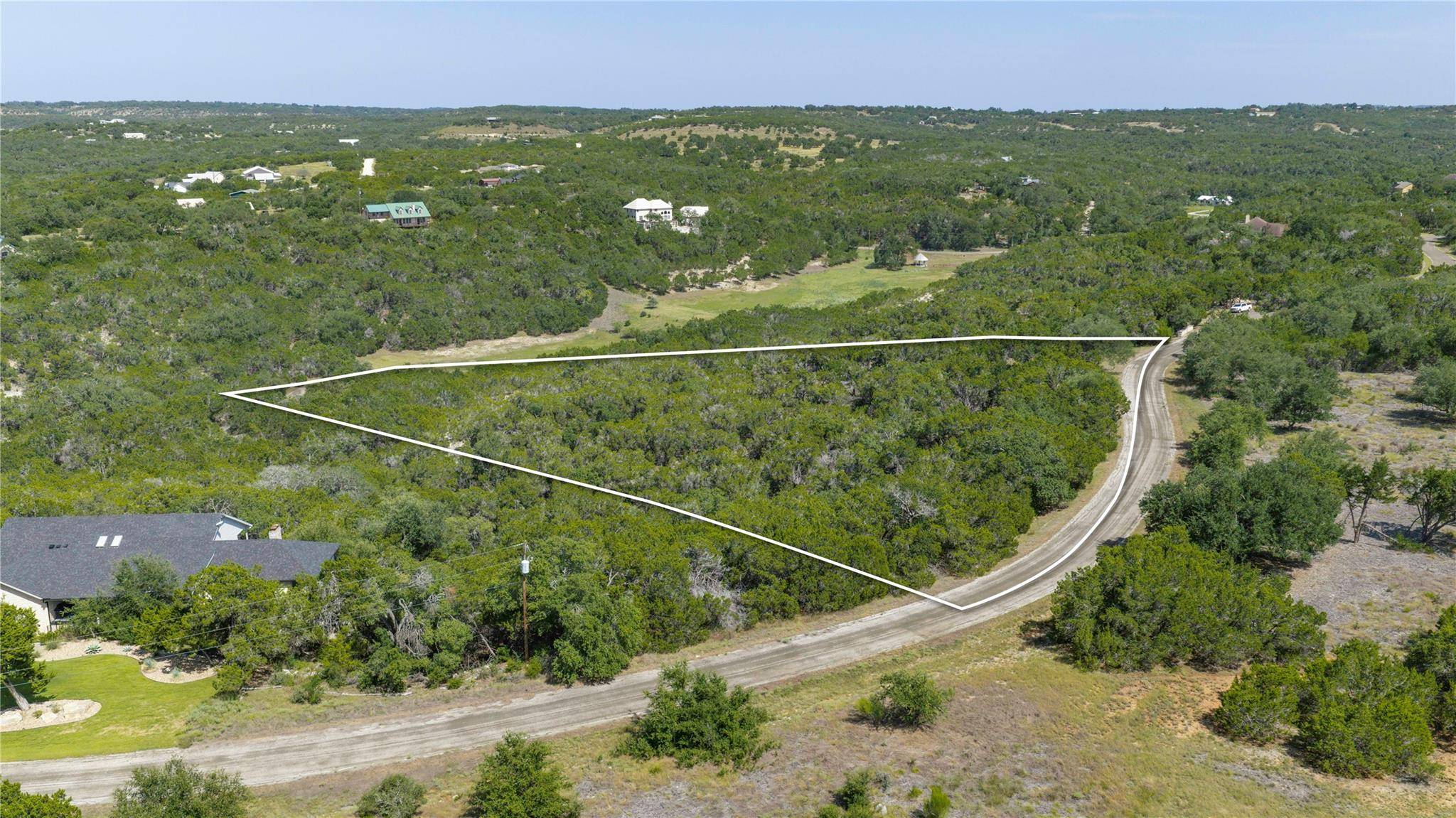 104 Stonegate LN, Dripping Springs, TX 78620