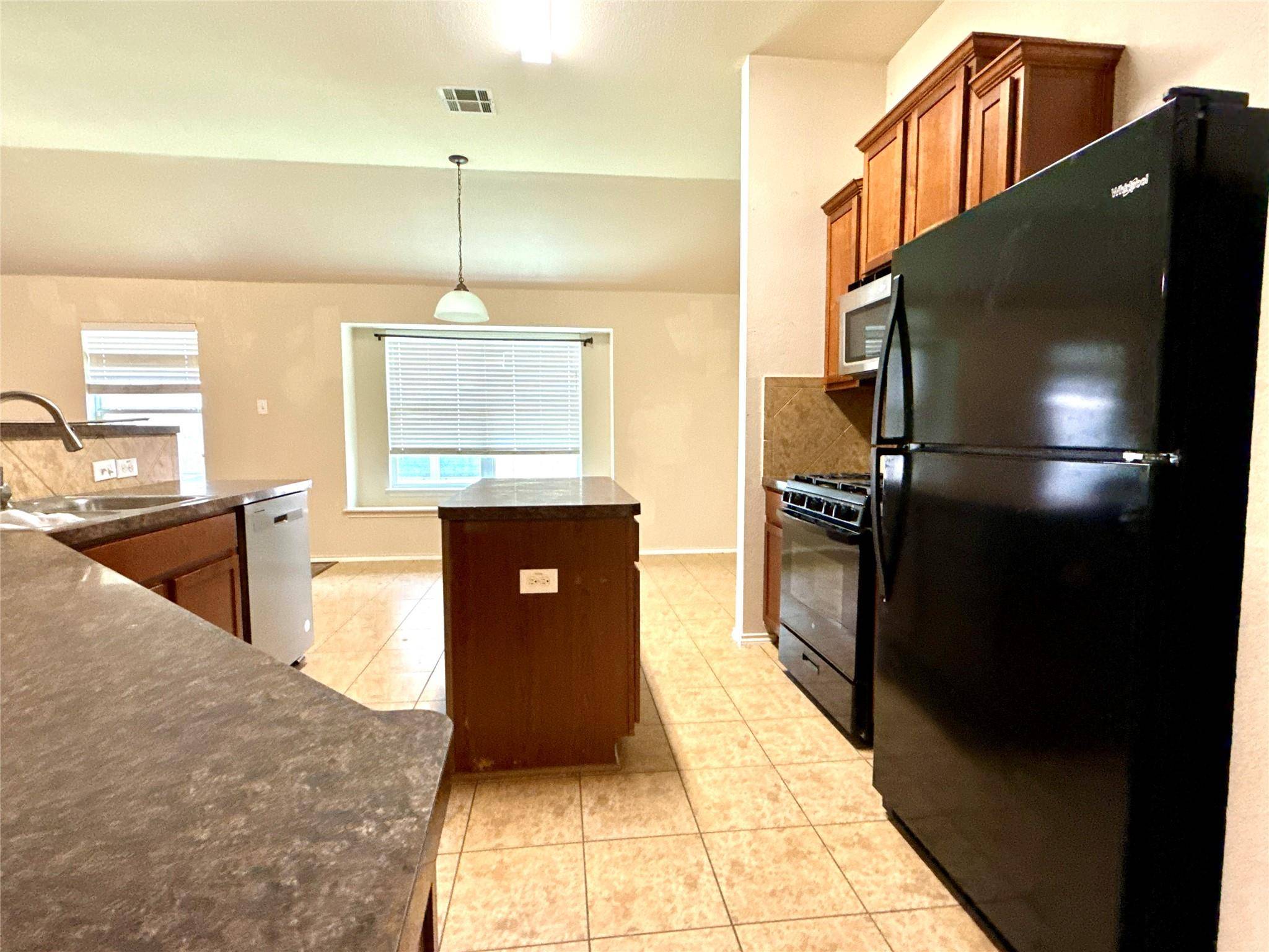 1213 Rainbow Parke DR, Round Rock, TX 78665