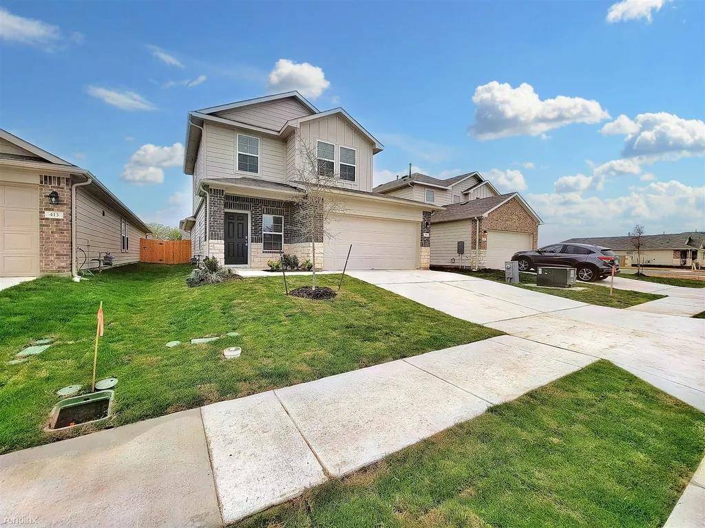 419 Sickle LOOP, Uhland, TX 78640